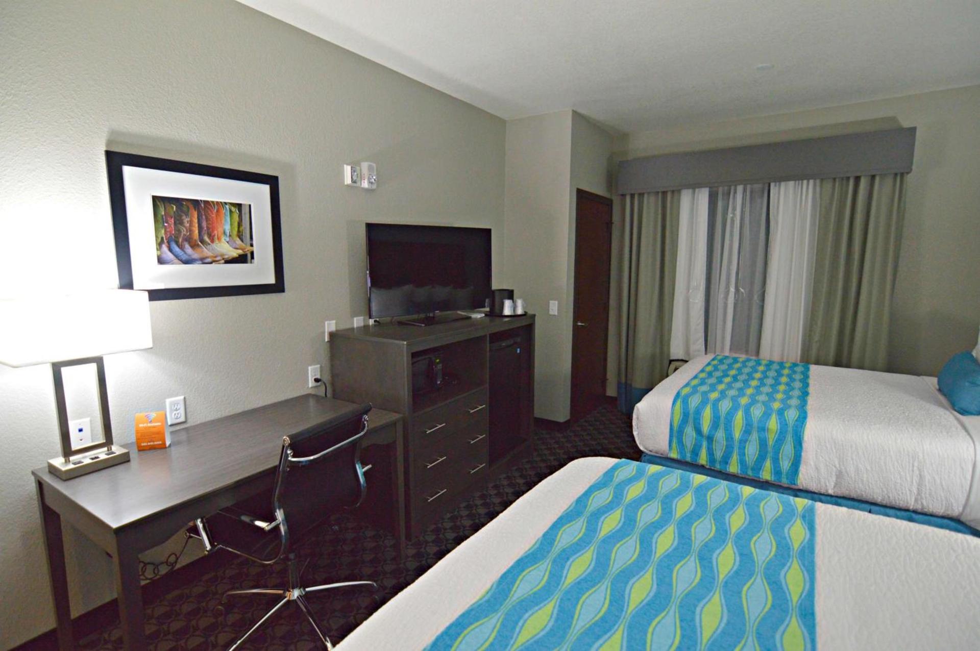 Best Western Plus Waller Hotel photo 22