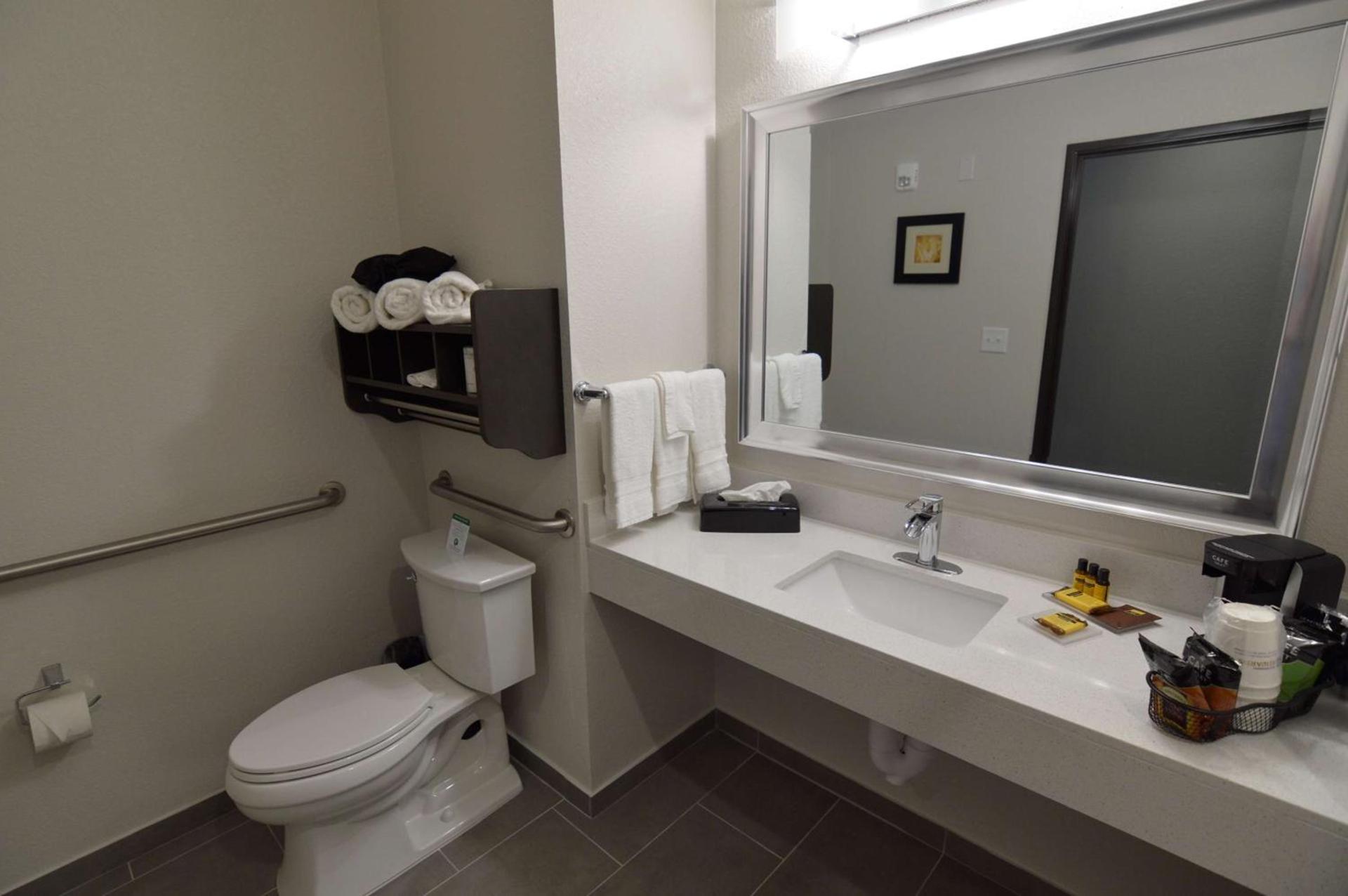 Best Western Plus Waller Hotel photo 33