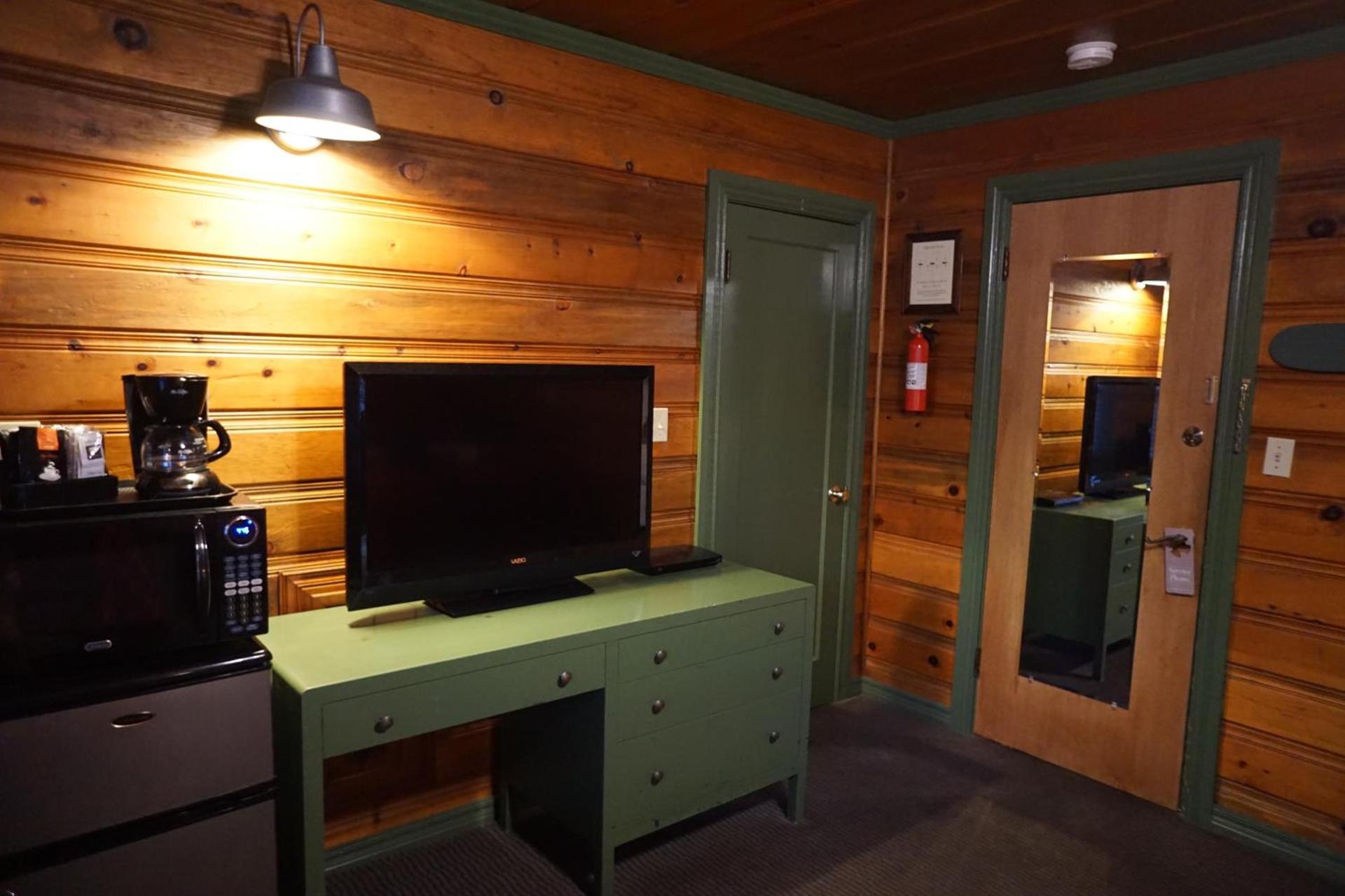 Shaver Lake Village Hotel photo 9