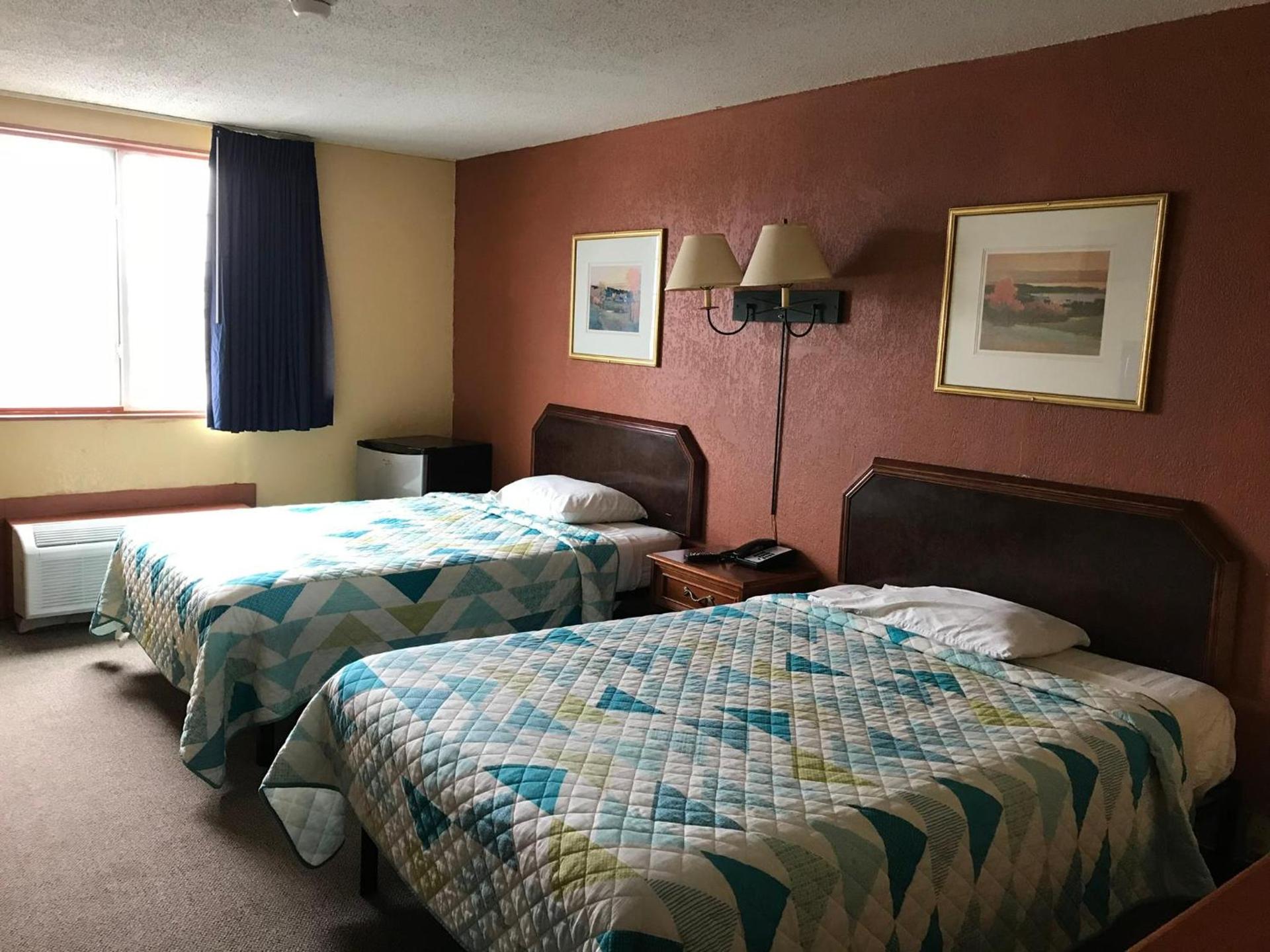 Economy Inn photo 3