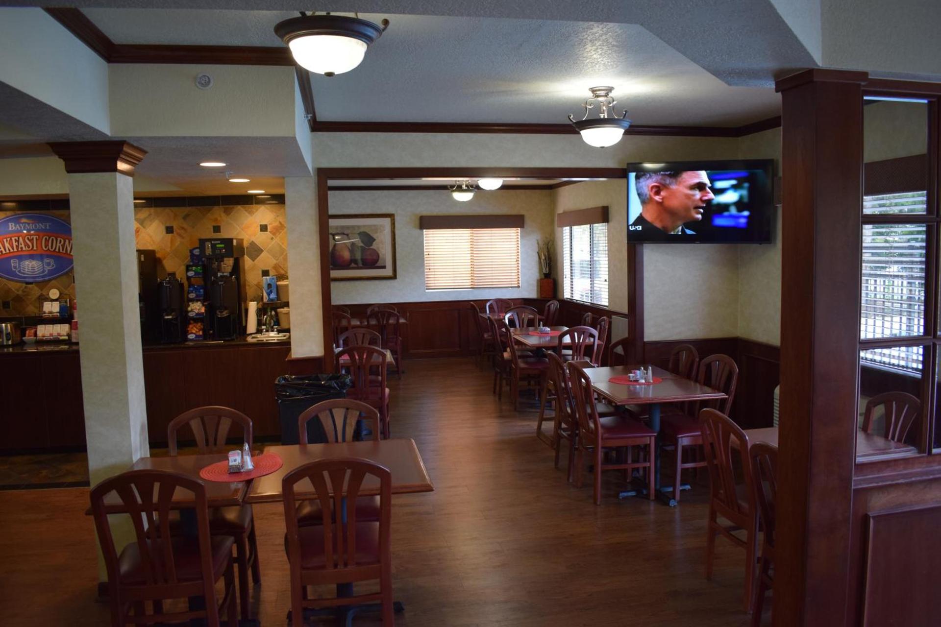 Baymont by Wyndham Yakima Riverfront photo 28