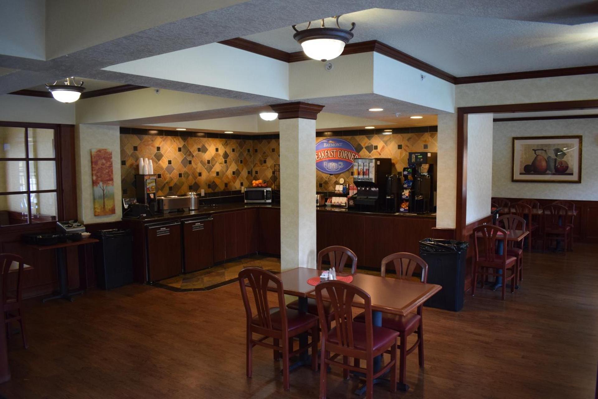 Baymont by Wyndham Yakima Riverfront photo 29