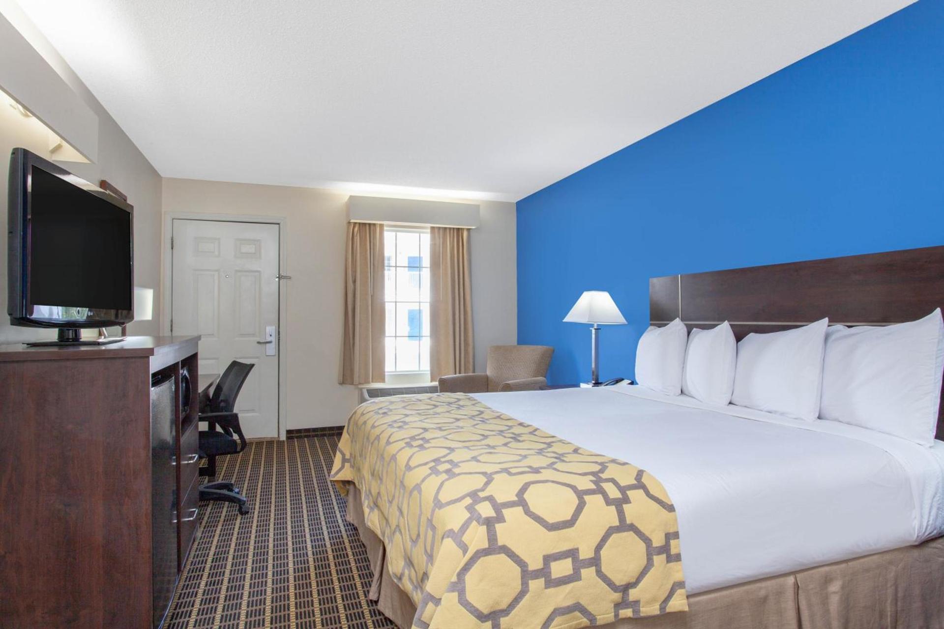 Baymont by Wyndham Greenwood photo 32