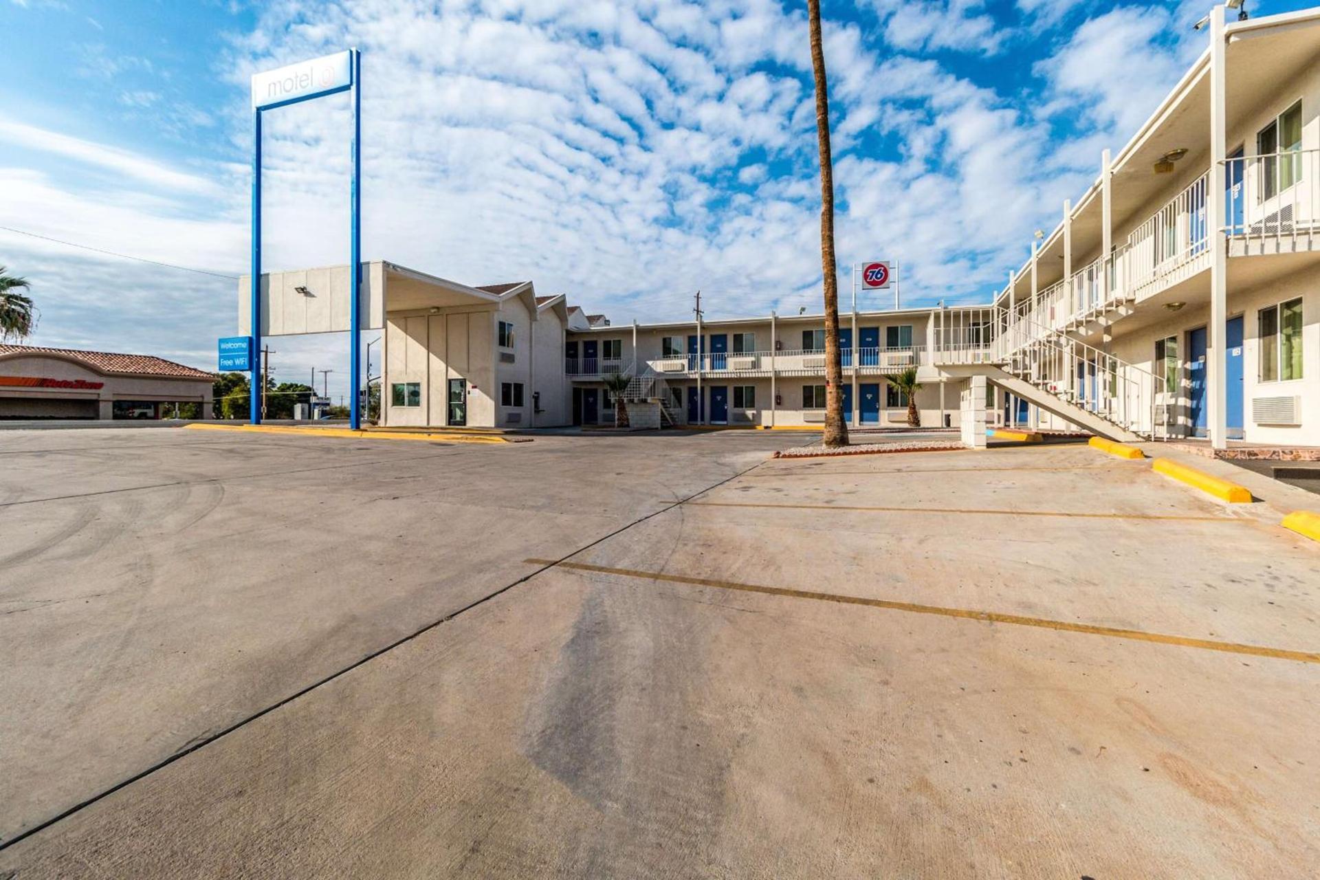 Motel 6-Blythe, CA - South photo 51