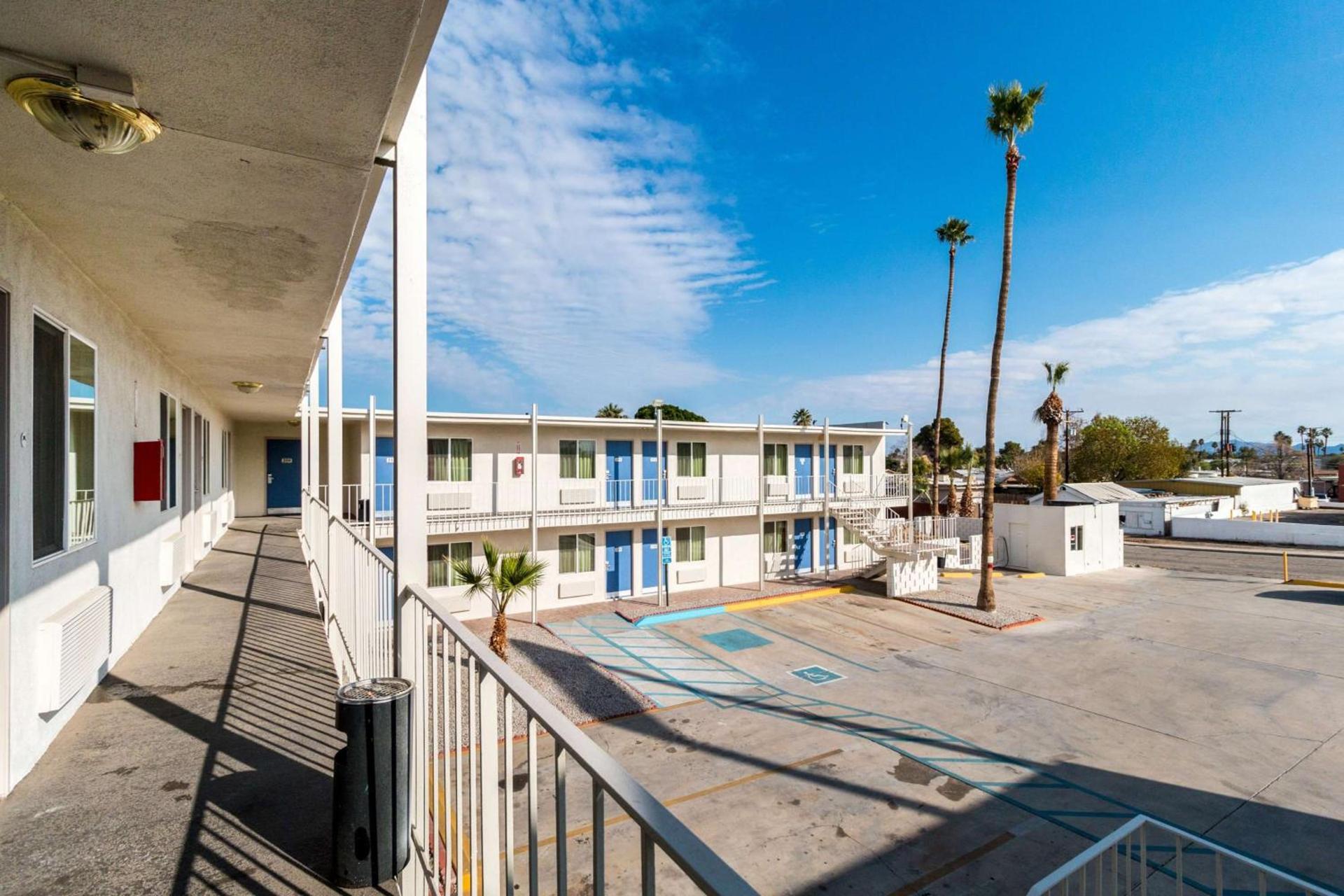 Motel 6-Blythe, CA - South photo 49