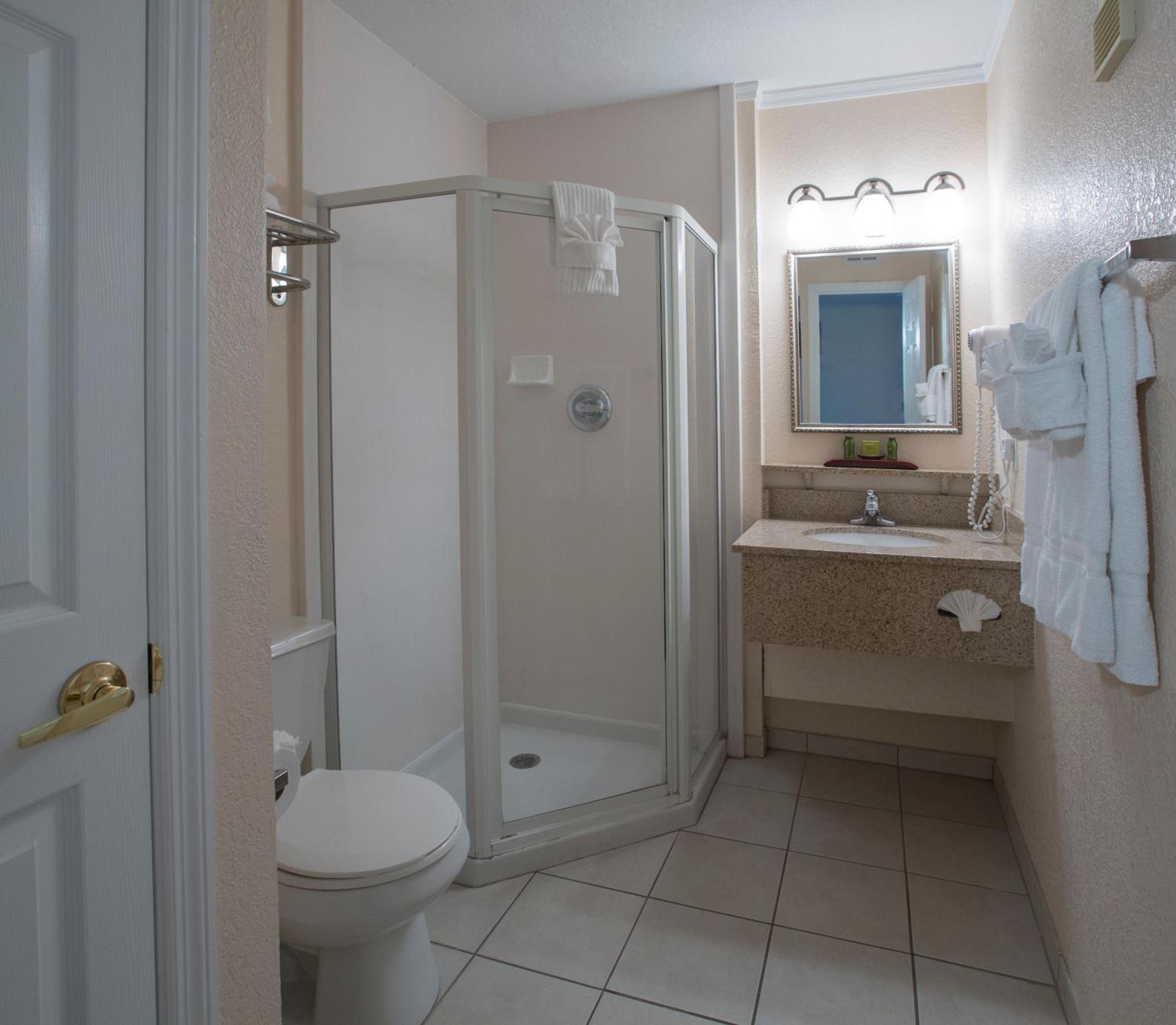 Sailport Waterfront Suites photo 12