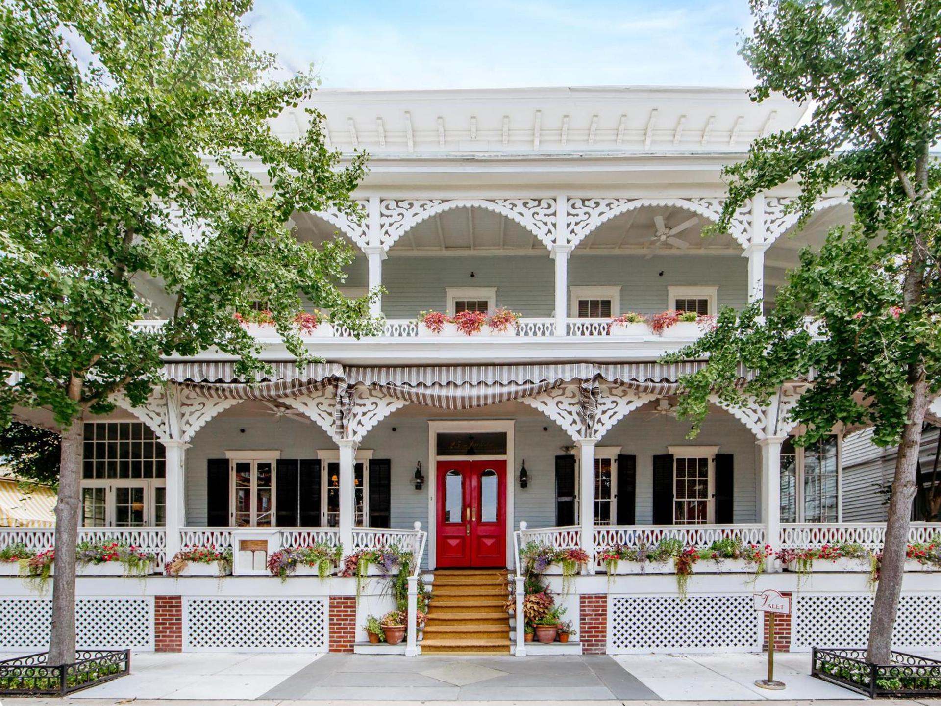 The Virginia and Cottages photo 1