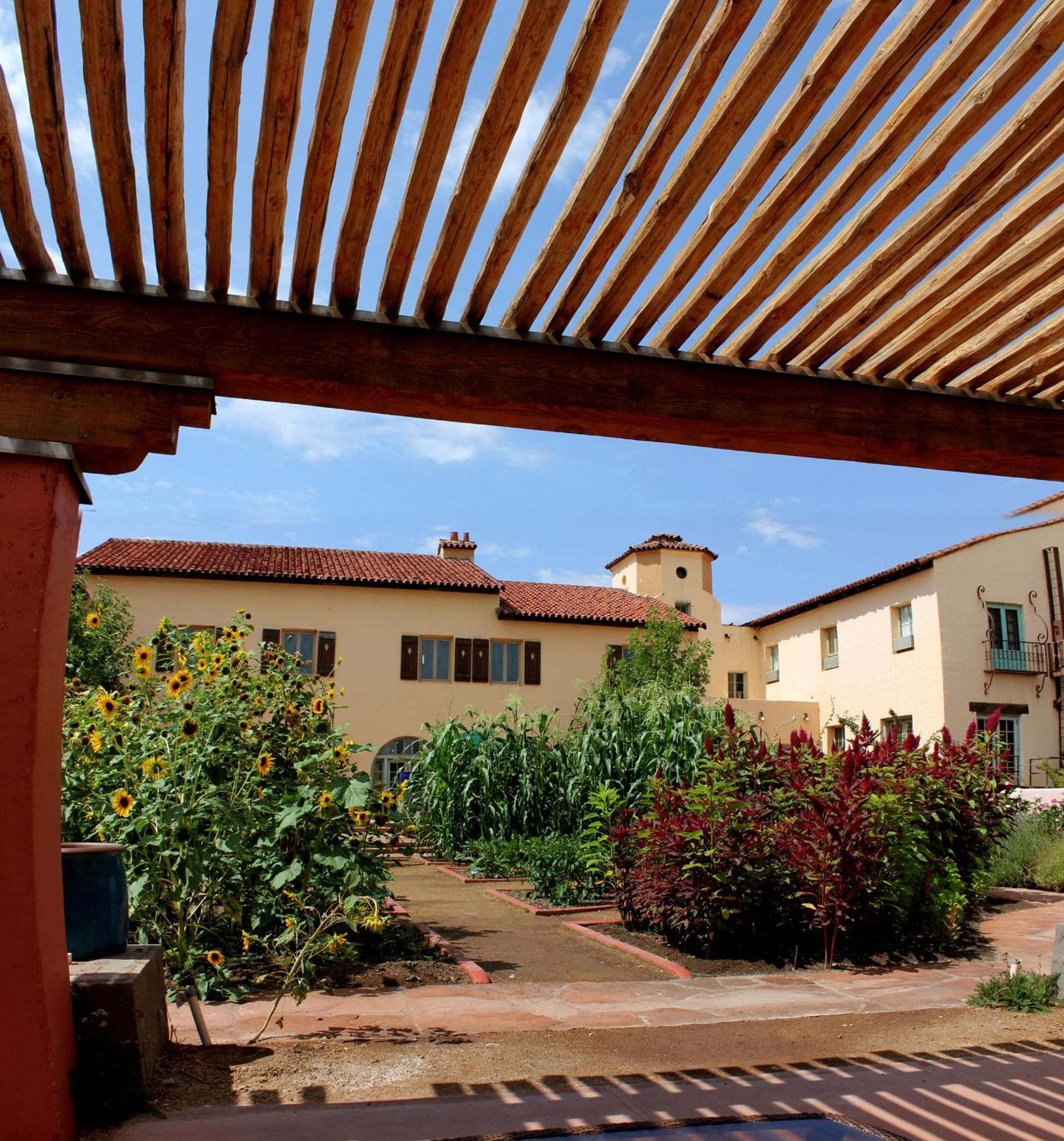 La Posada Hotel and Gardens photo 2