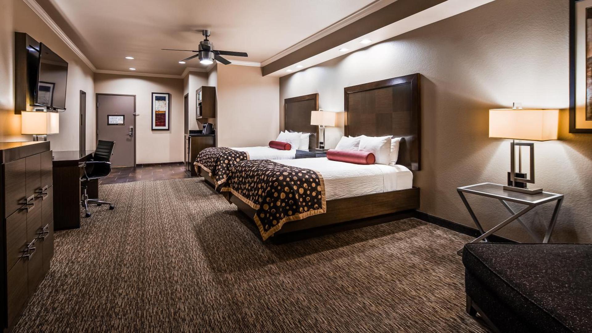 Best Western Premier Crown Chase Inn & Suites photo 24