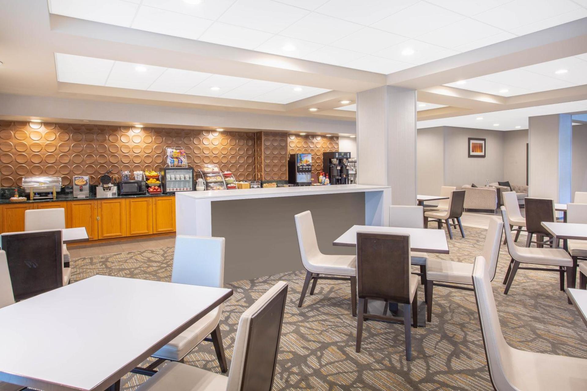 Spark by Hilton Mechanicsburg photo 32