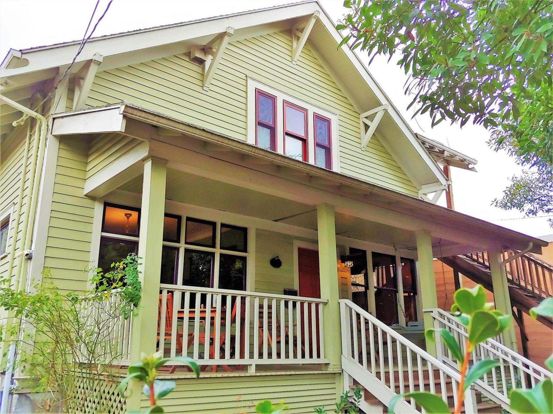 Bluebird Guesthouse photo 1