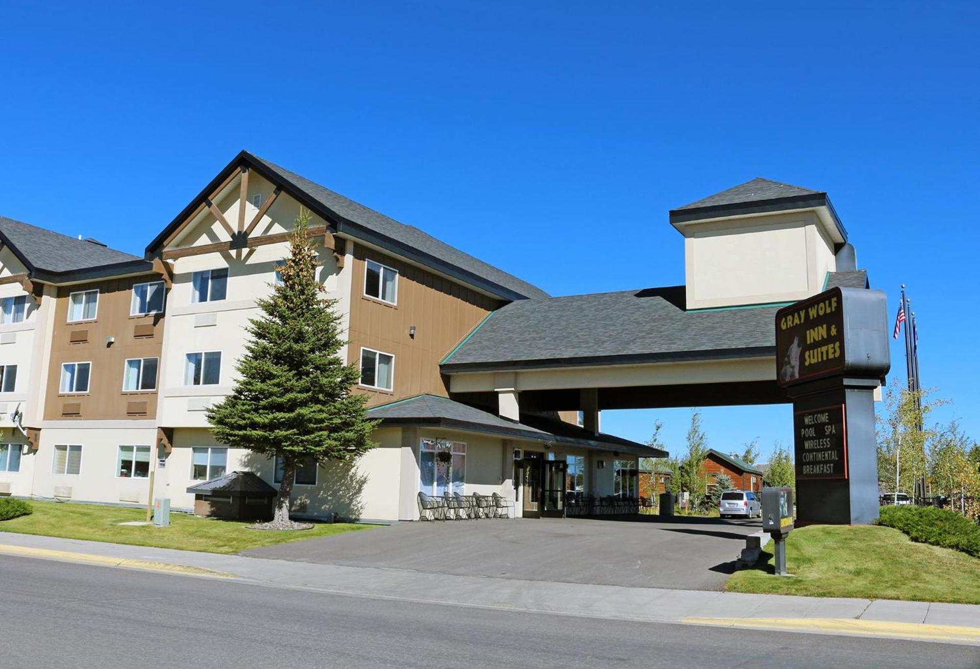 Gray Wolf Inn & Suites photo 6