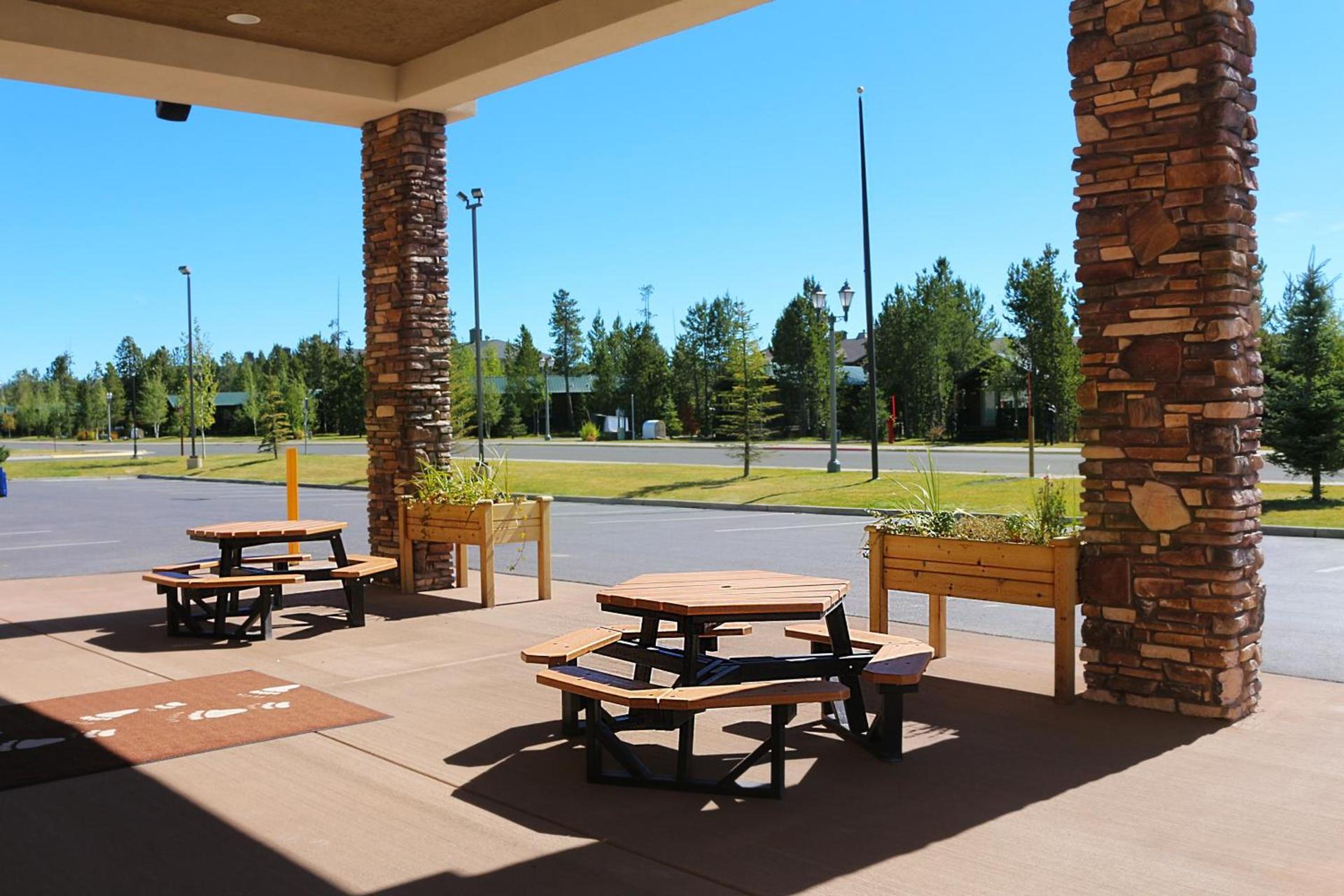 Yellowstone Park Hotel photo 25