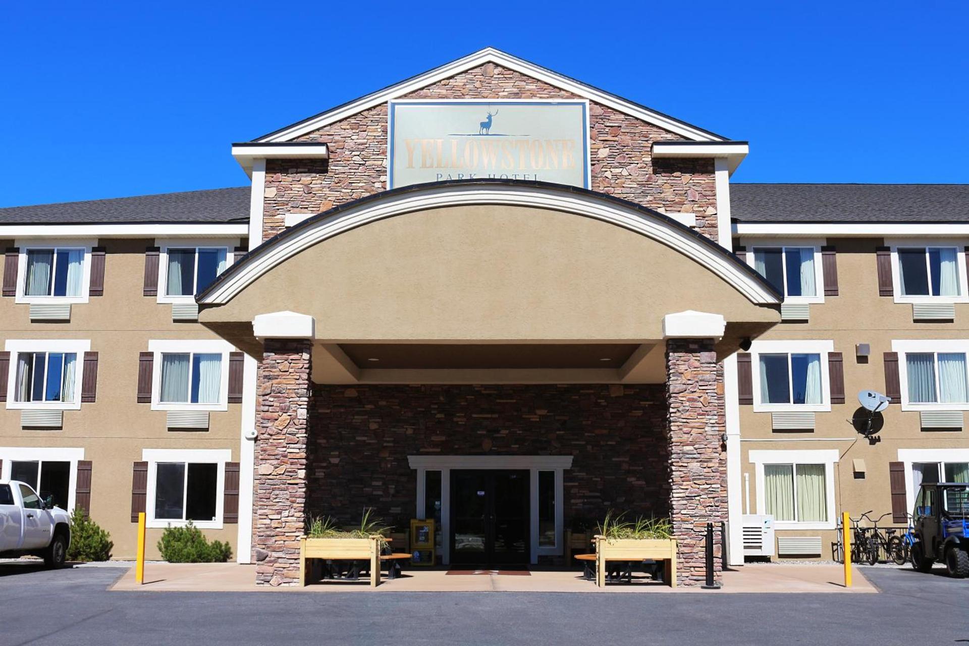 Yellowstone Park Hotel photo 27