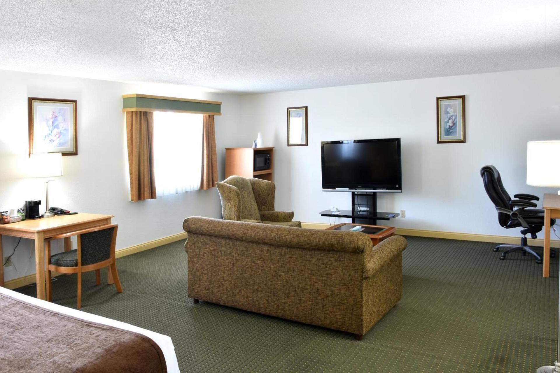 Baymont by Wyndham Robinson photo 23