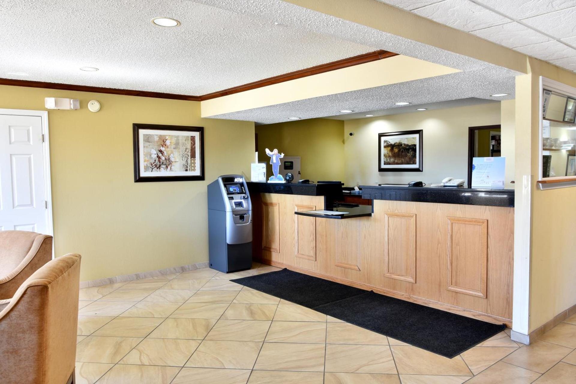 Baymont by Wyndham Robinson photo 3