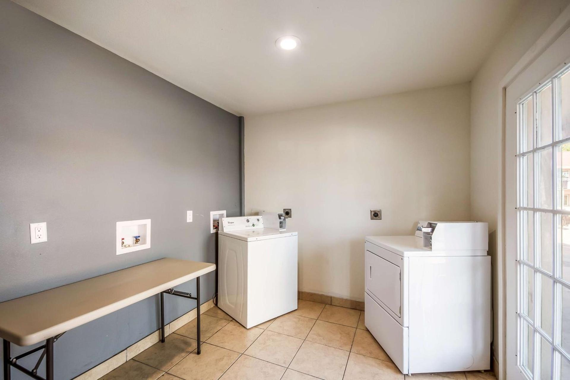 Studio 6-Huntsville, TX photo 26