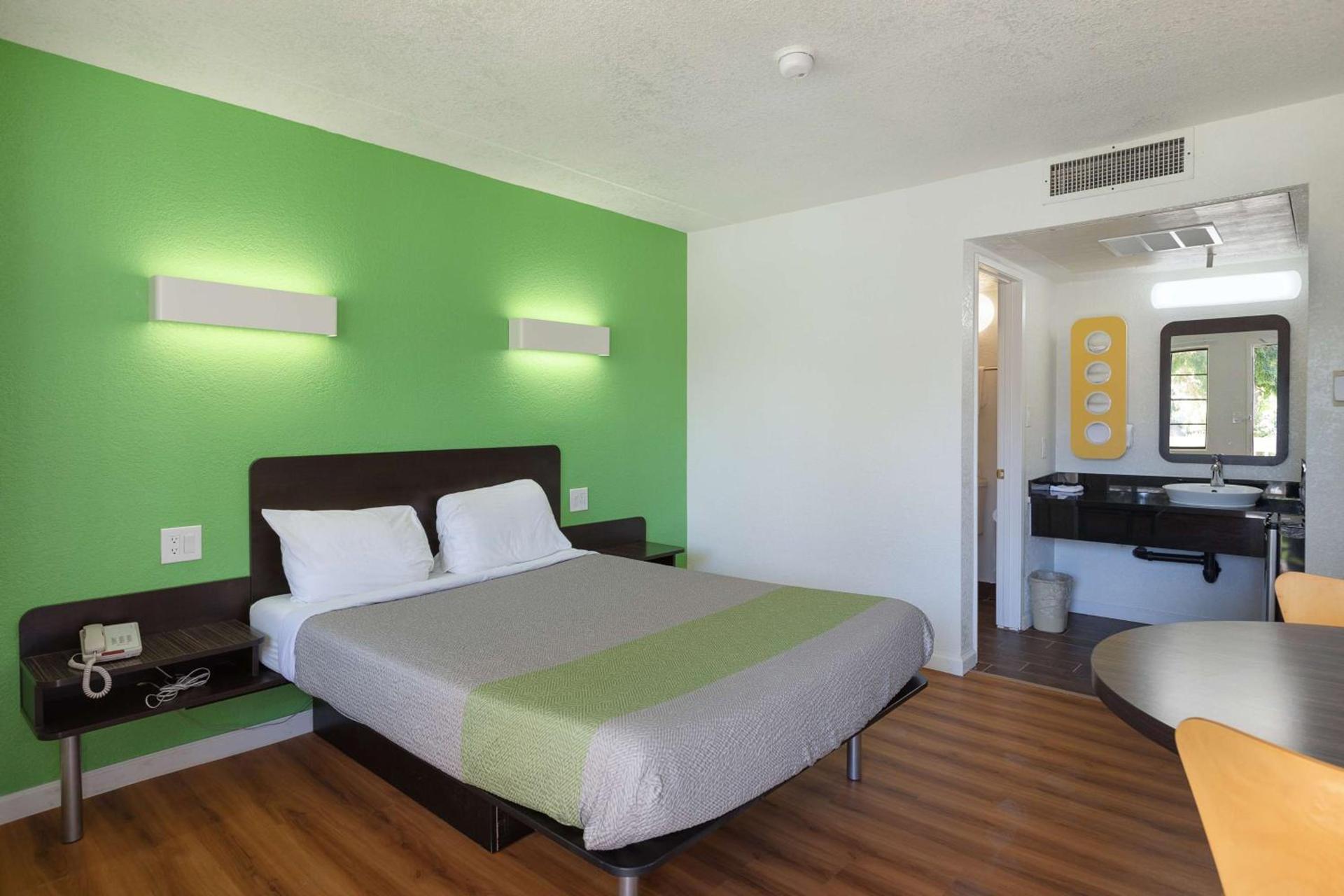 Motel 6-Barstow, CA photo 40