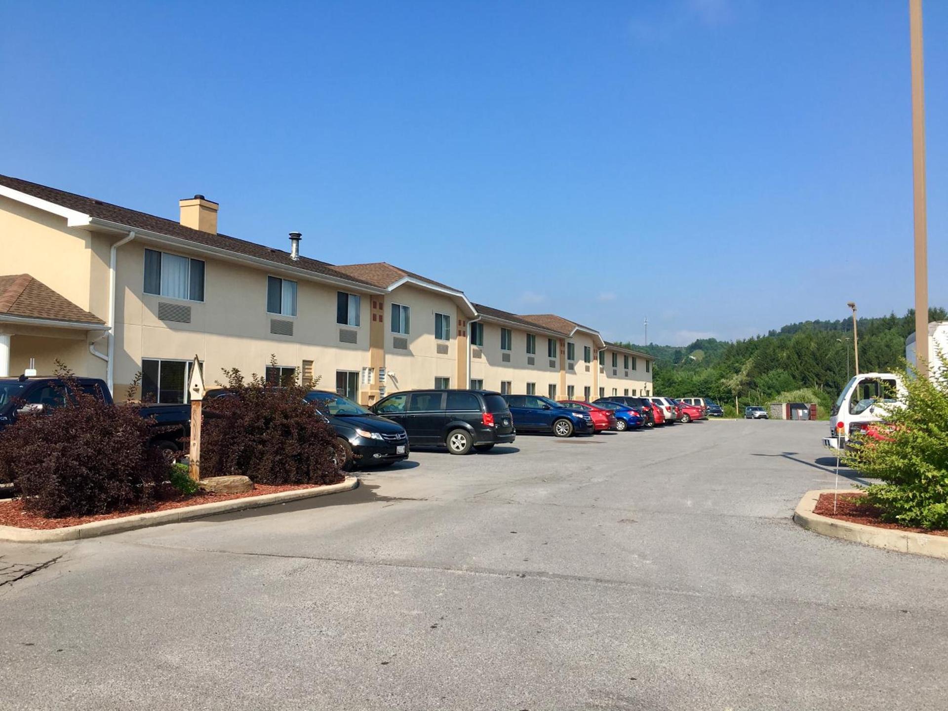 Super 8 by Wyndham Clearfield photo 62