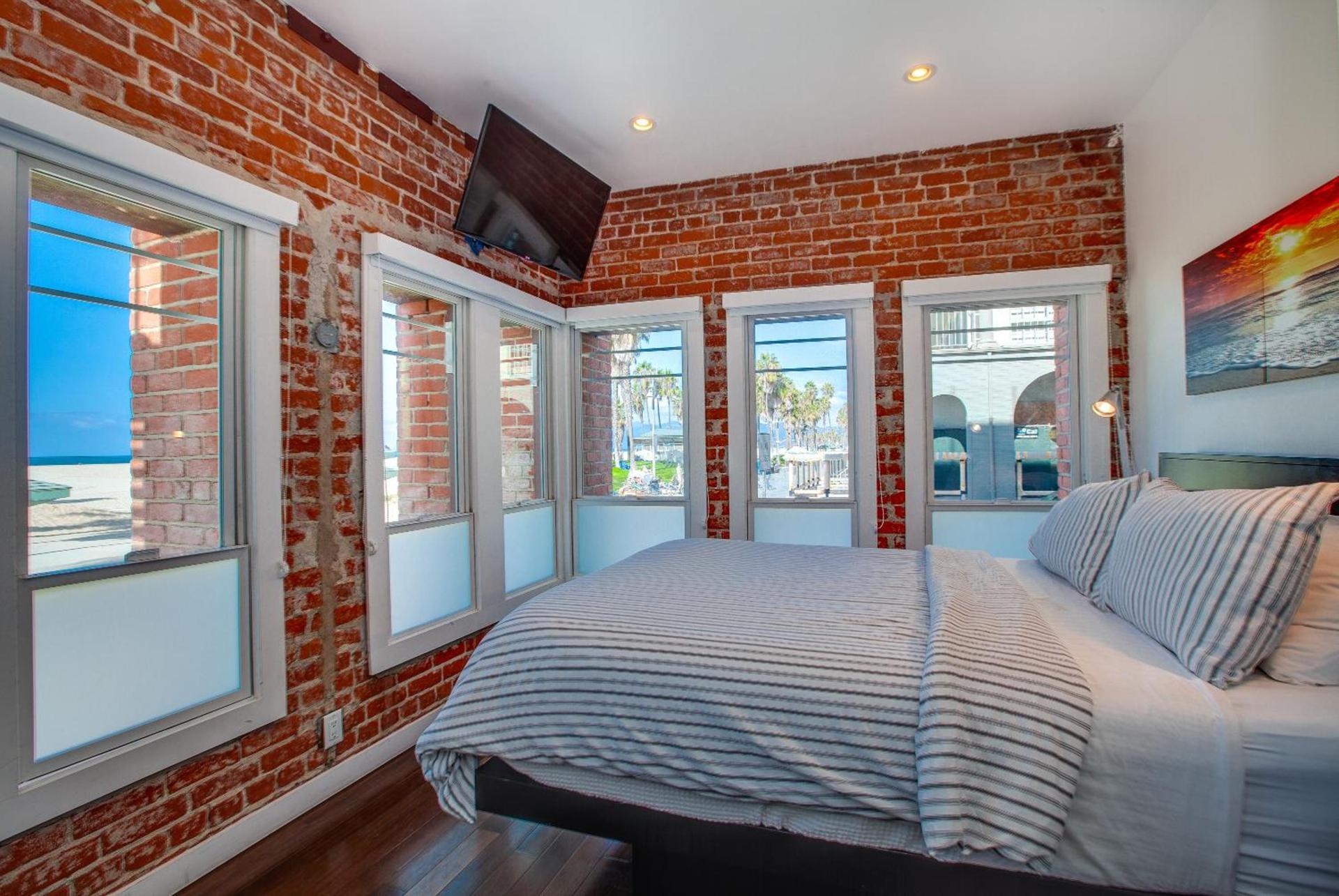 Venice Breeze Suites photo 39