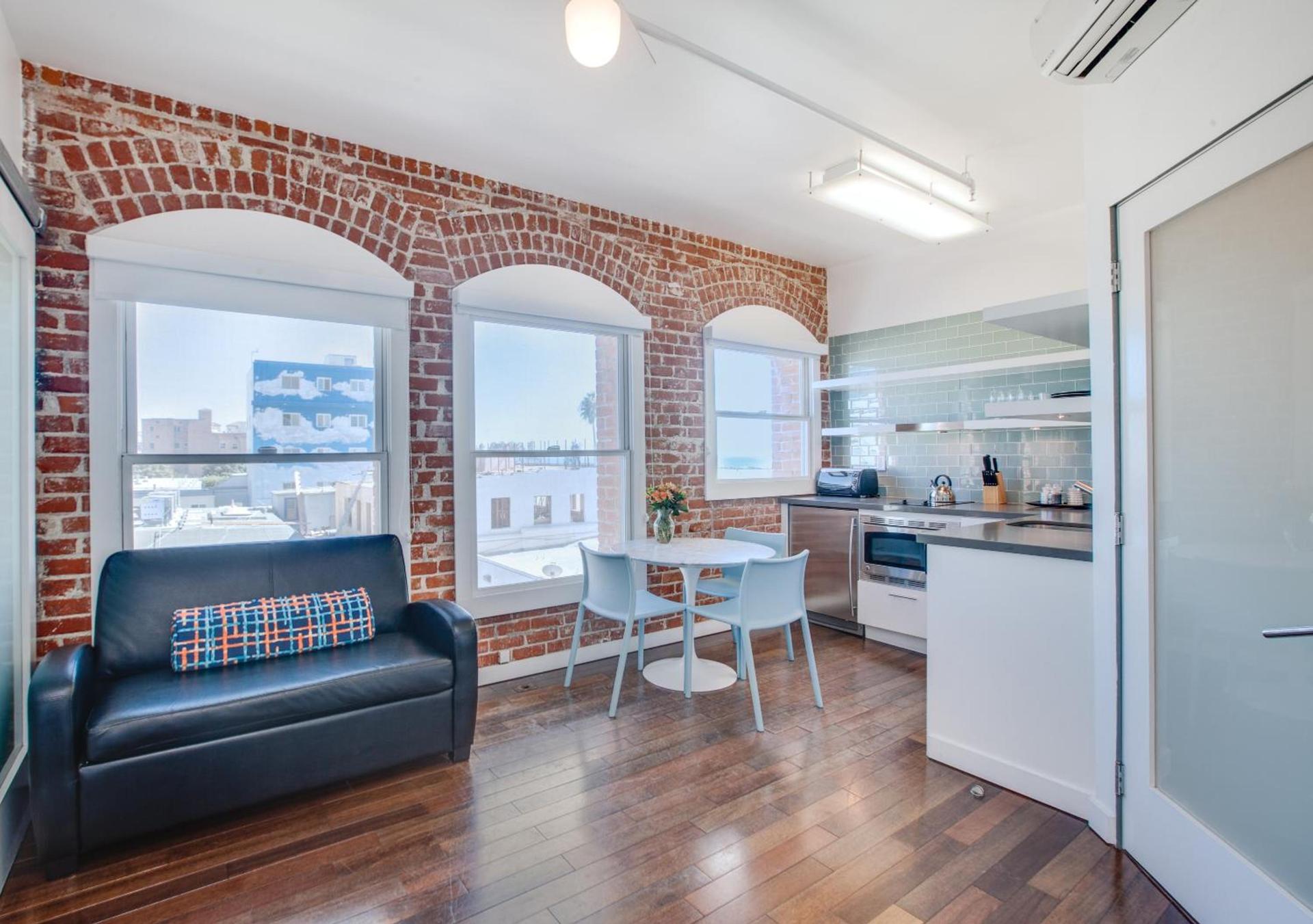 Venice Breeze Suites photo 30