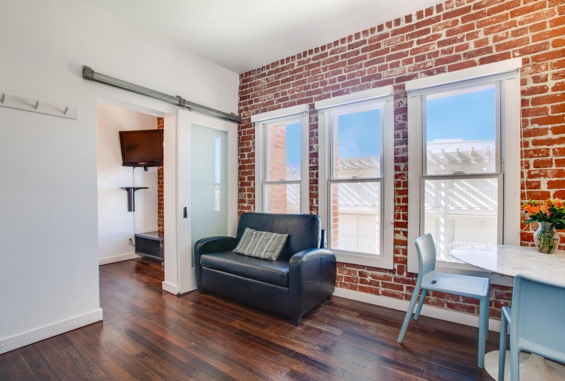 Venice Breeze Suites photo 26