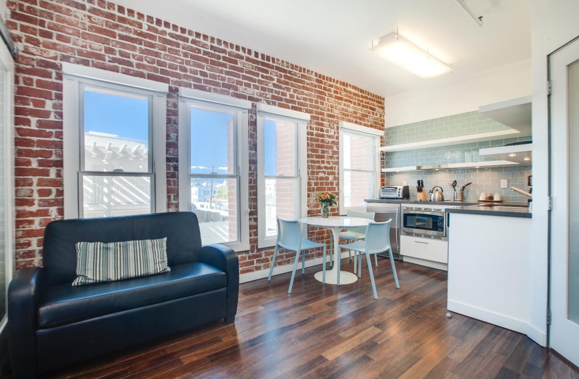 Venice Breeze Suites photo 27