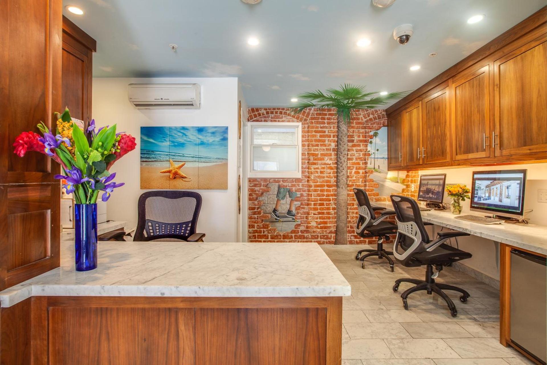 Venice Breeze Suites photo 9