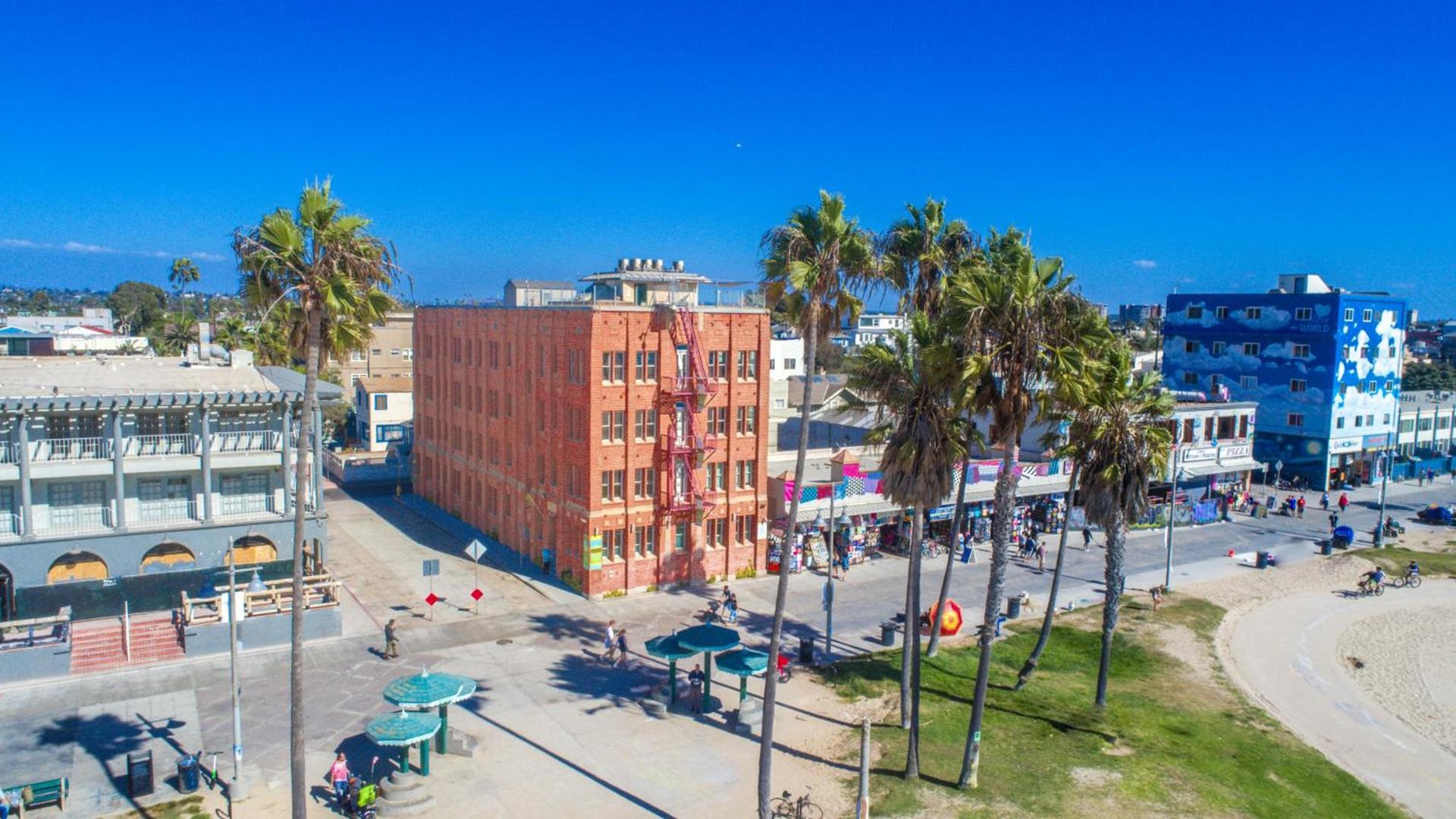 Venice Breeze Suites photo 6