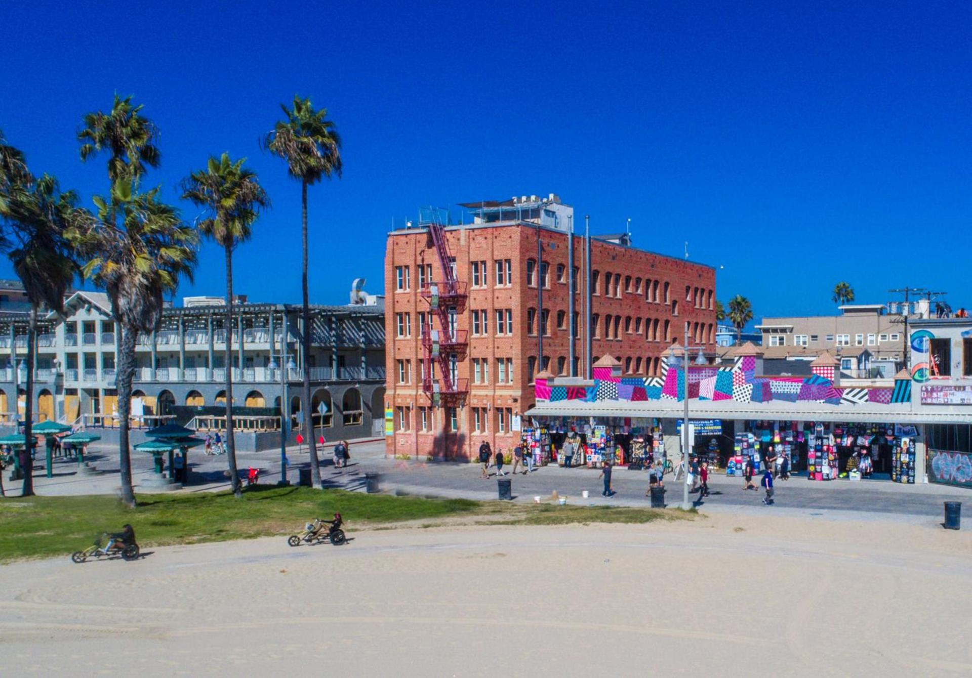 Venice Breeze Suites photo 7