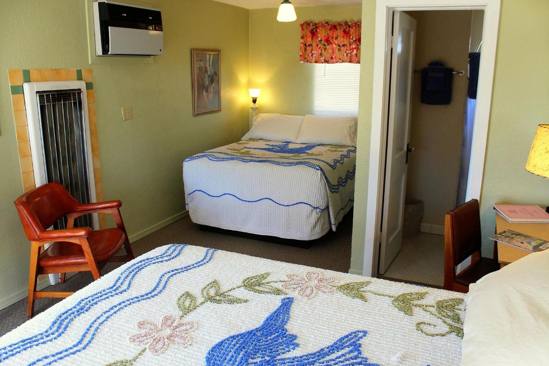 Blue Swallow Motel photo 35