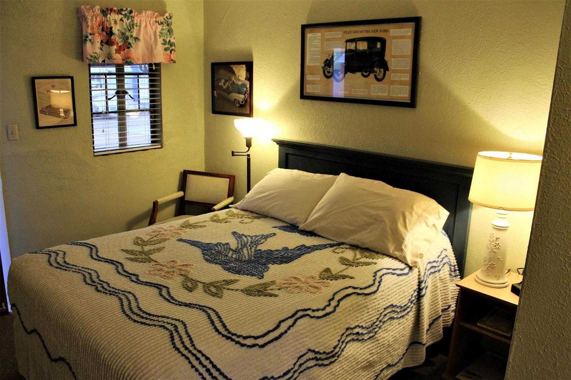 Blue Swallow Motel photo 25