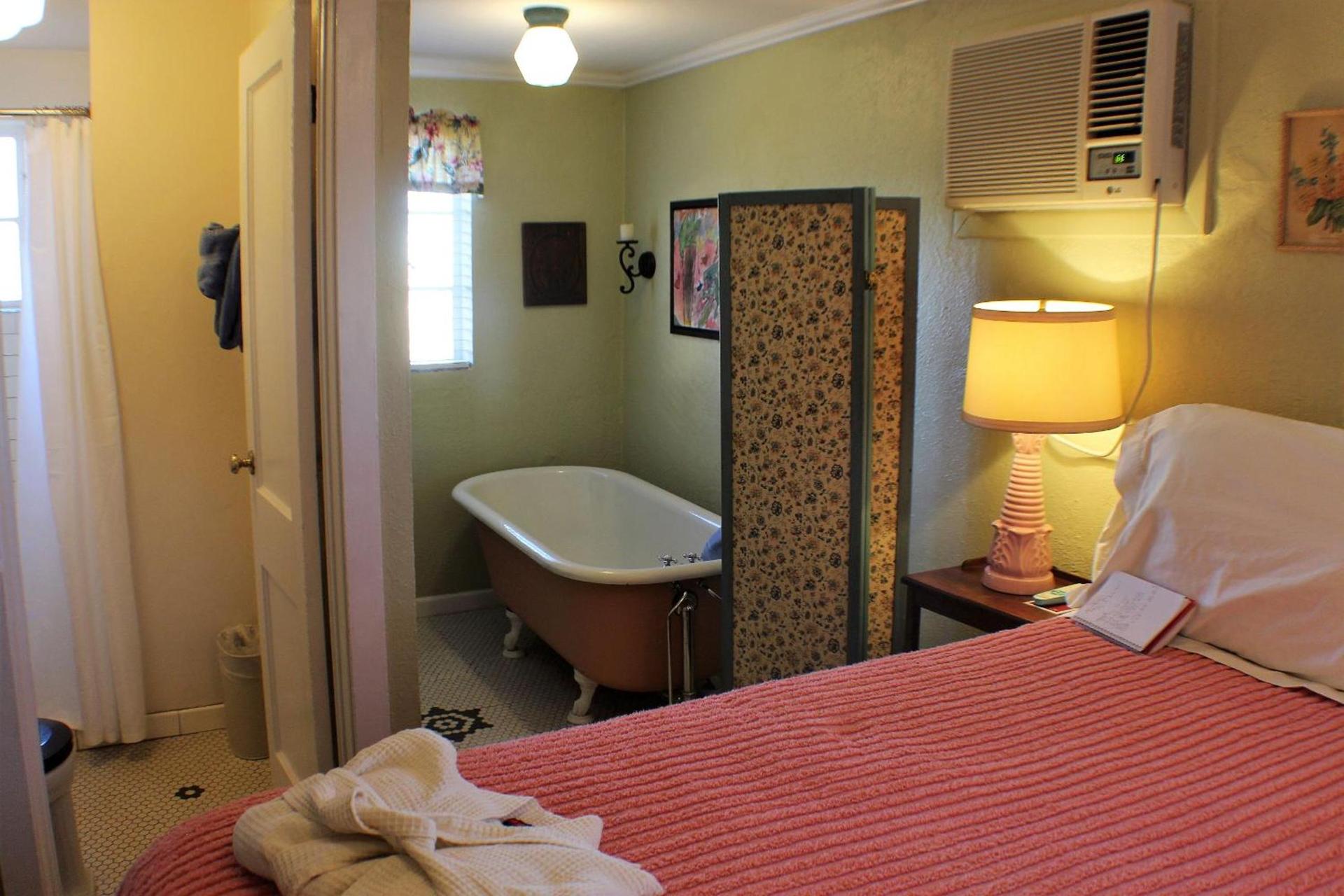 Blue Swallow Motel photo 13