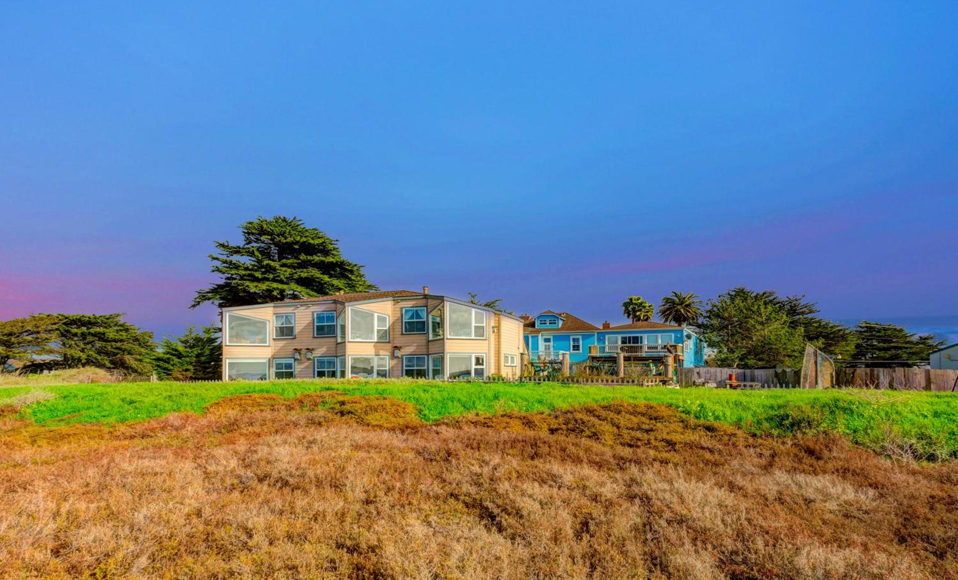 Captain's Inn at Moss Landing photo 42