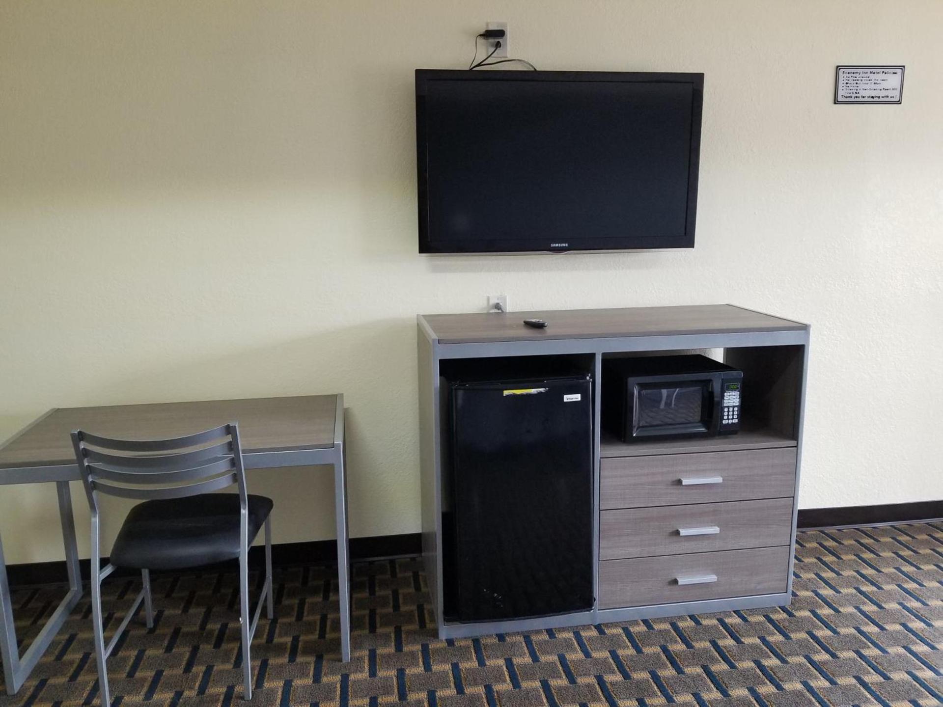 Ameristay Inn & Suites photo 18