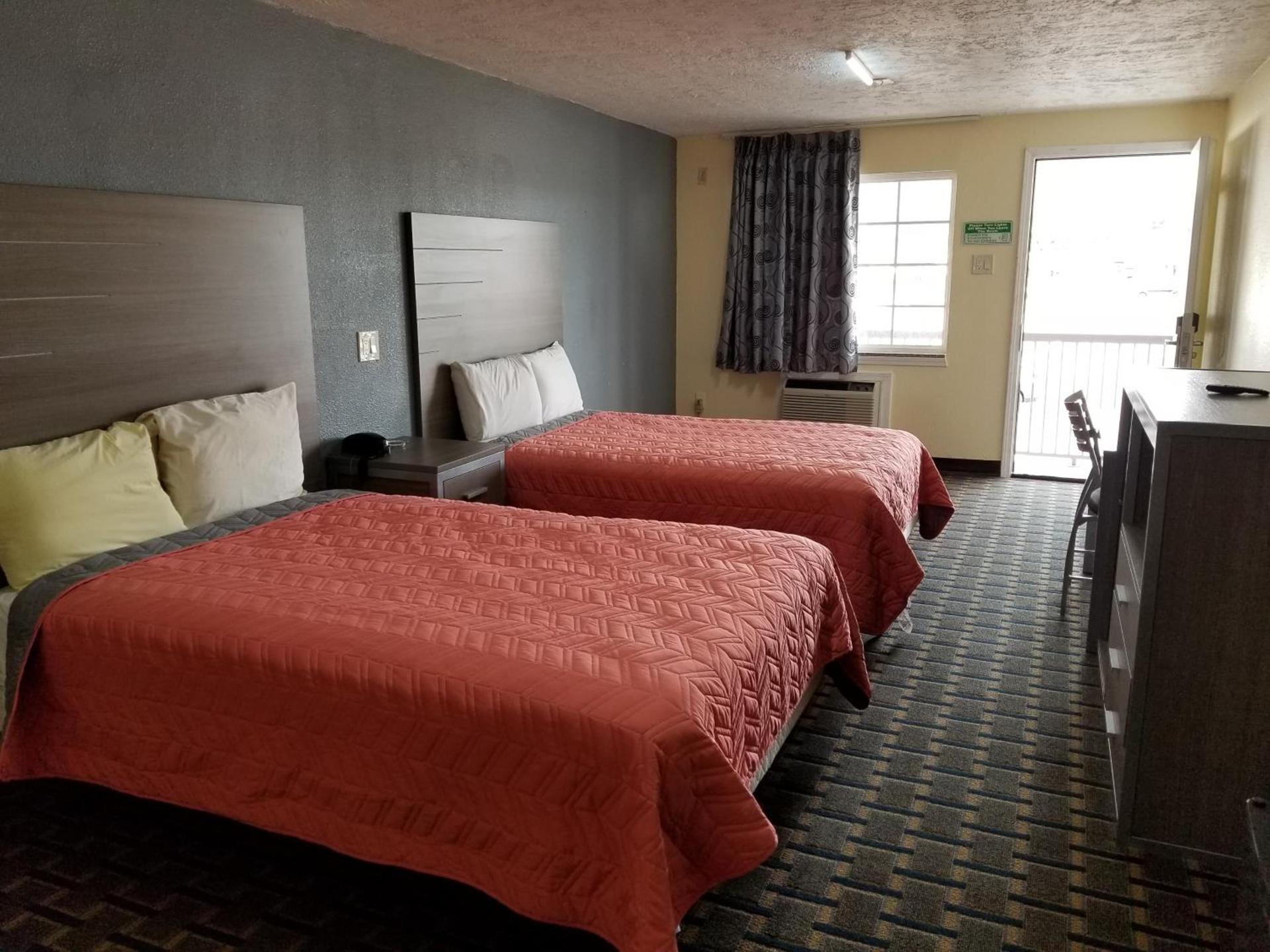 Ameristay Inn & Suites photo 6