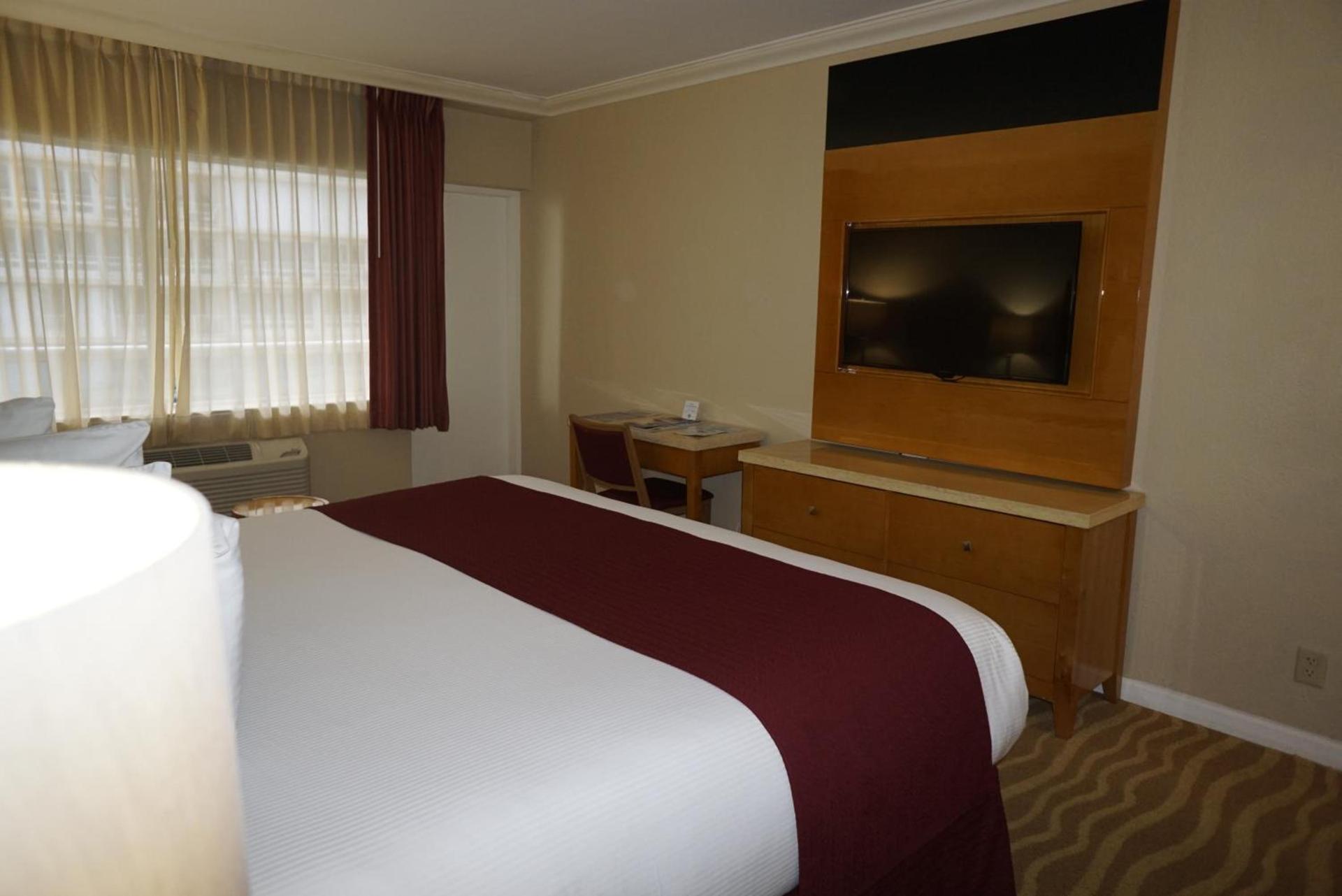 Ocean Sky Hotel & Resort photo 46