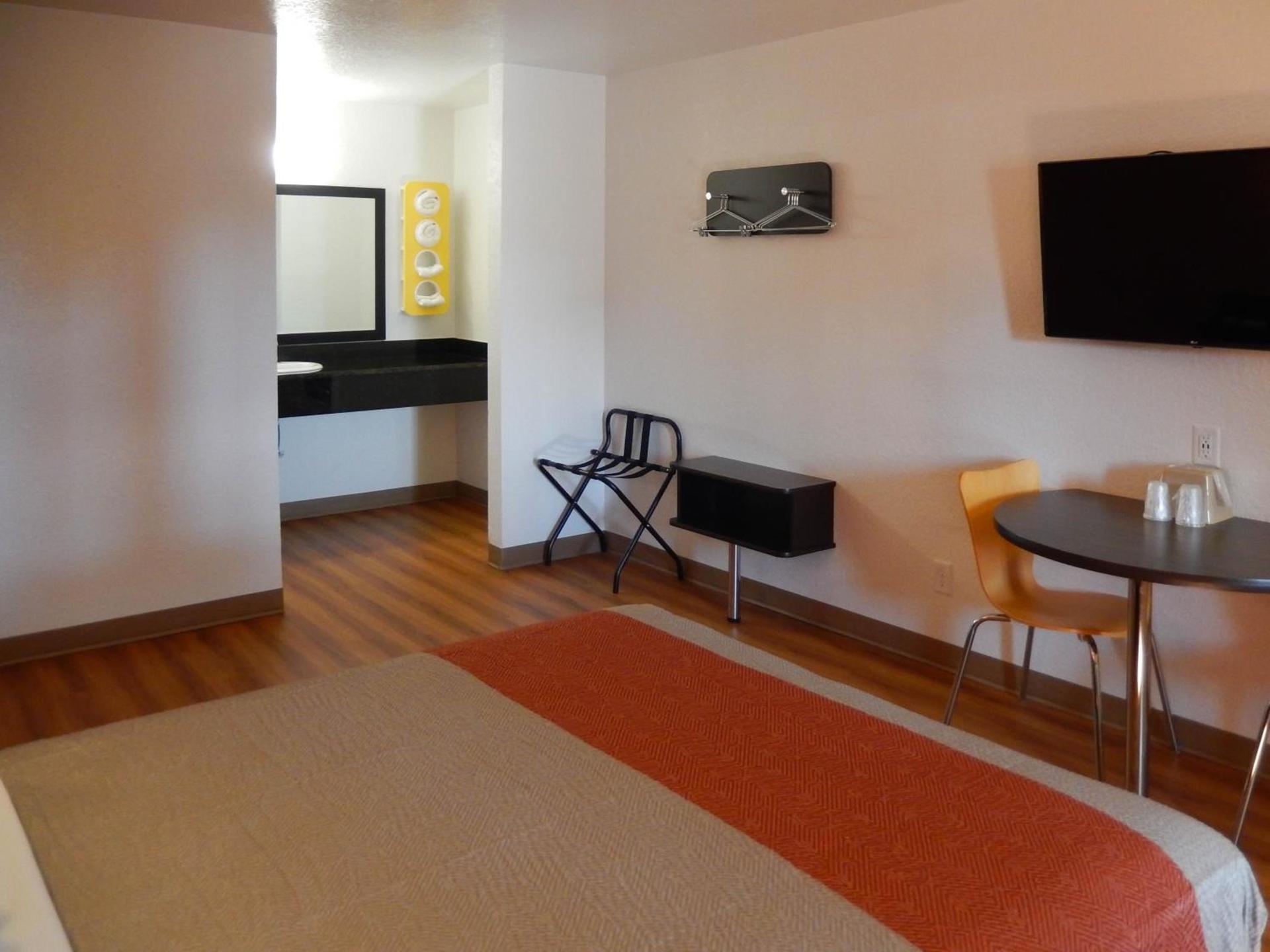 Motel 6-Moultrie, GA photo 30