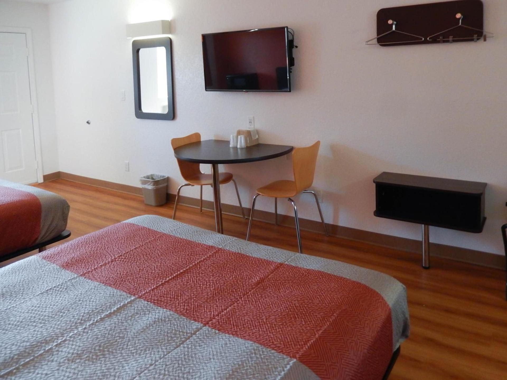 Motel 6-Moultrie, GA photo 35