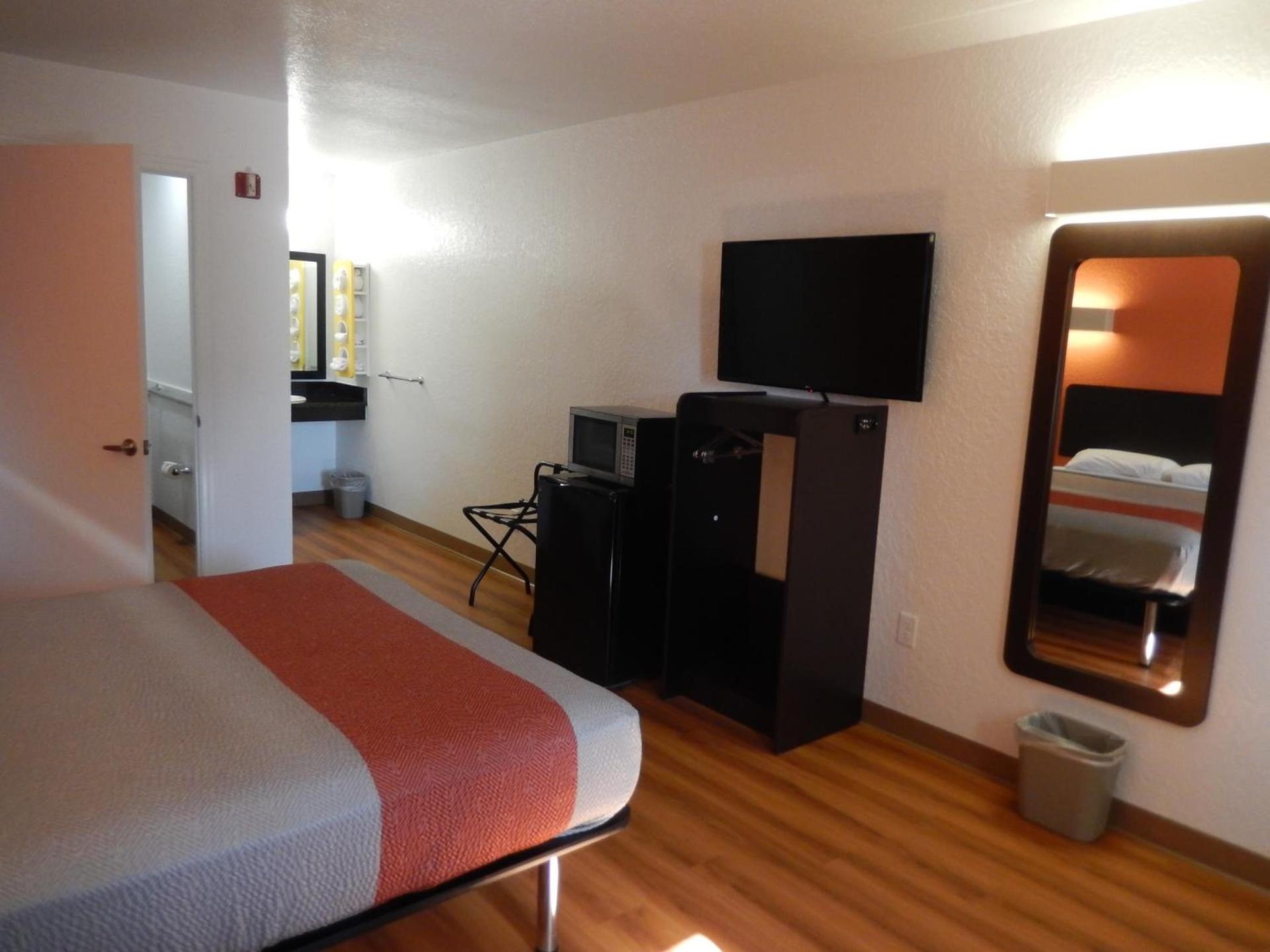 Motel 6-Moultrie, GA photo 45