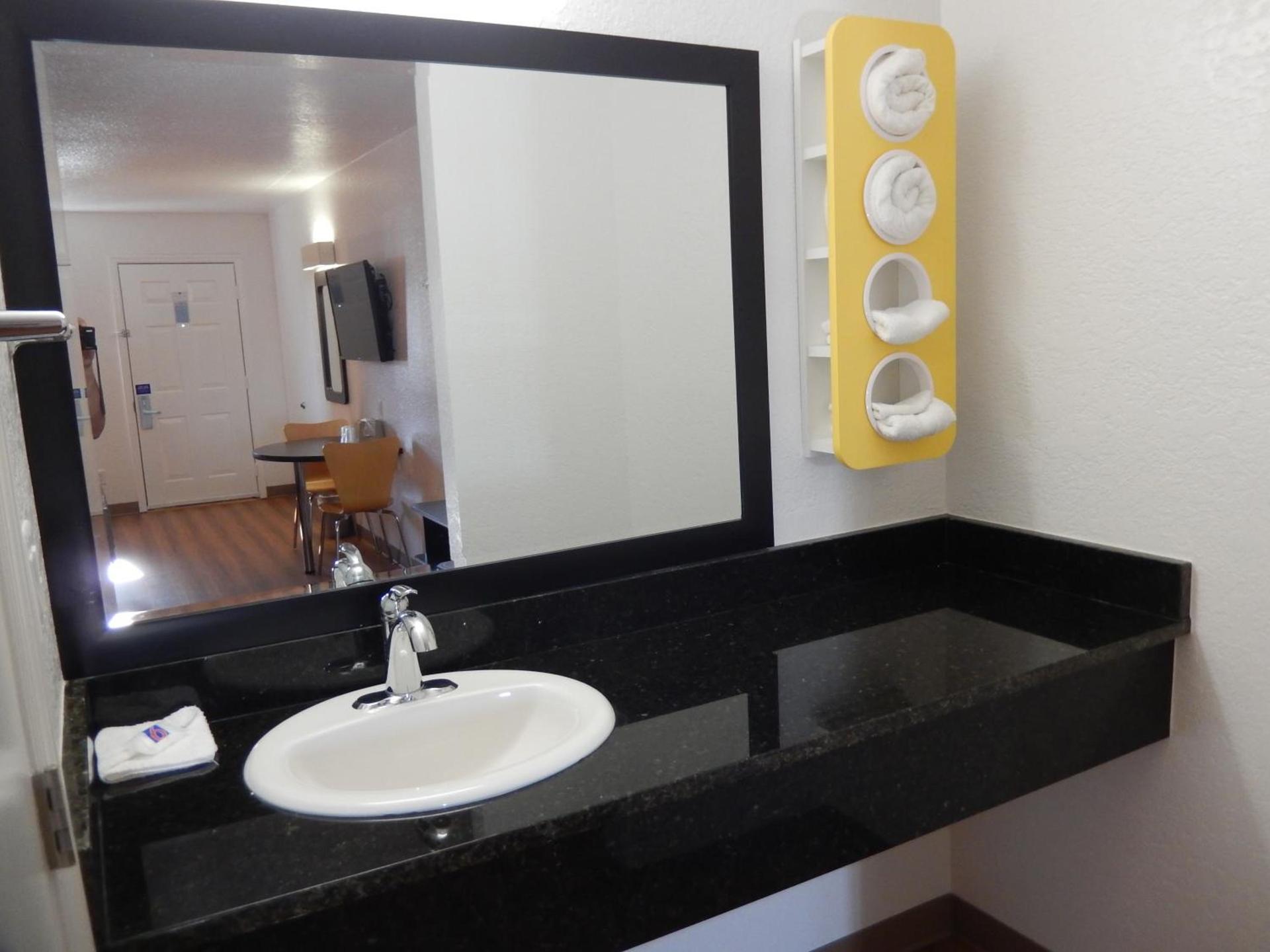 Motel 6-Moultrie, GA photo 48
