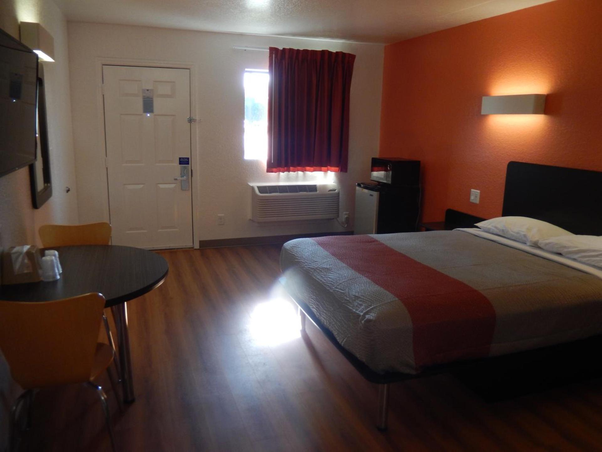 Motel 6-Moultrie, GA photo 52