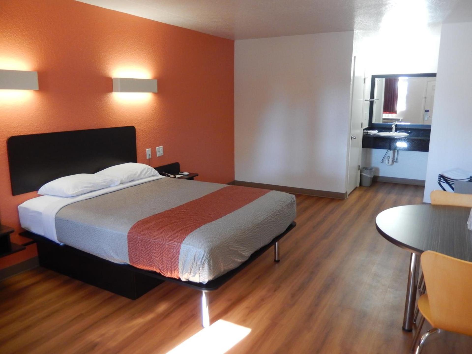 Motel 6-Moultrie, GA photo 54