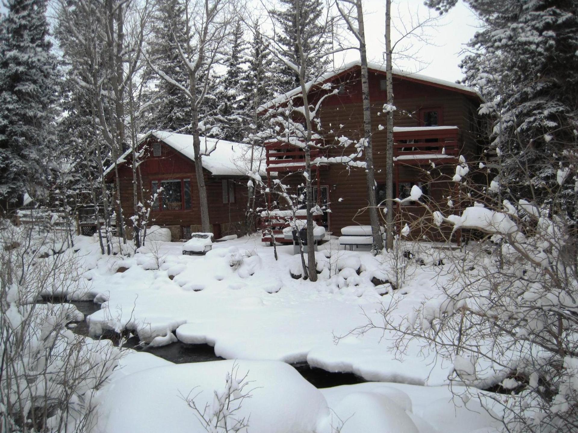Swiftcurrent Lodge photo 8