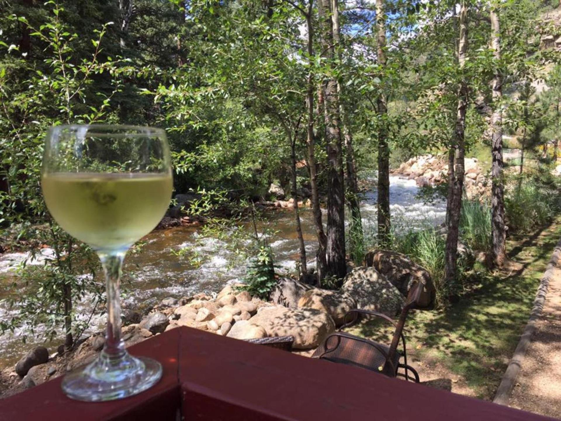 Swiftcurrent Lodge photo 11