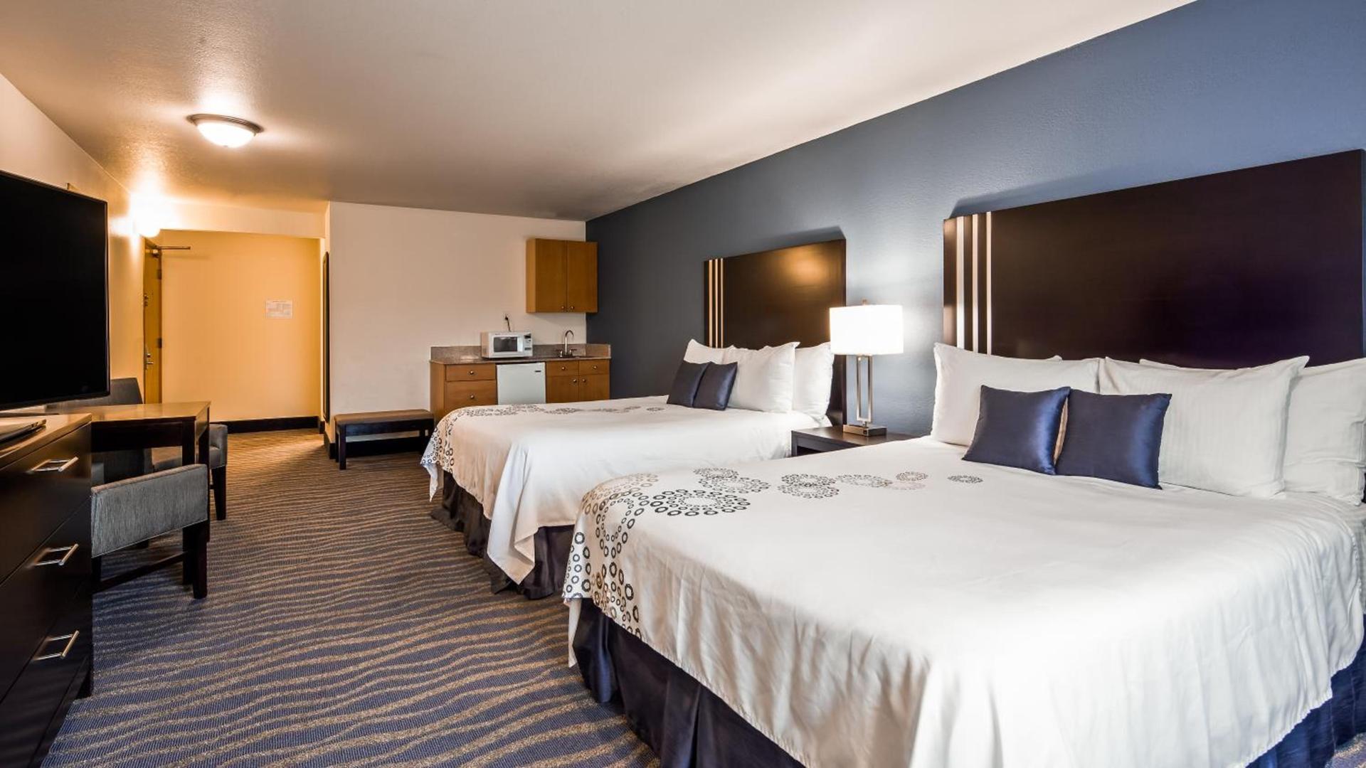 Best Western Plus Edmonds Harbor Inn photo 71