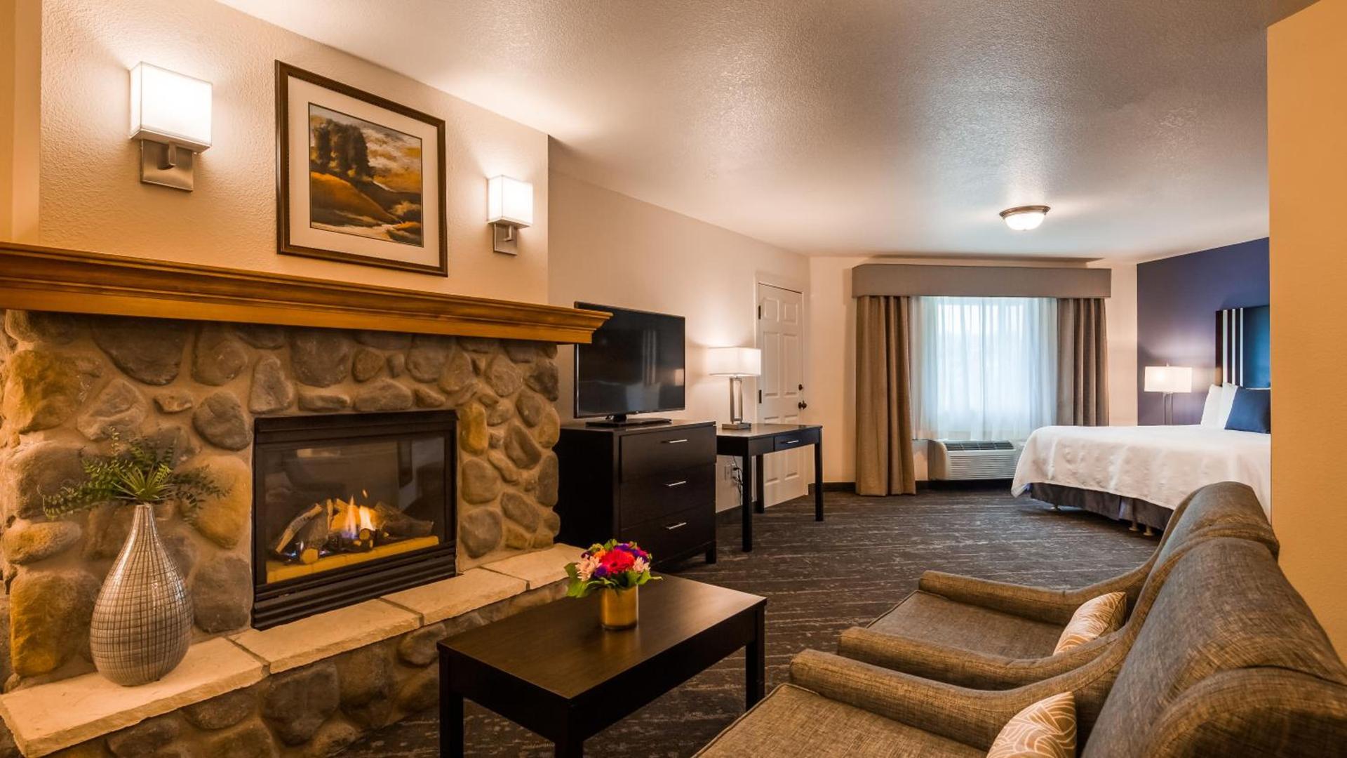Best Western Plus Edmonds Harbor Inn photo 78