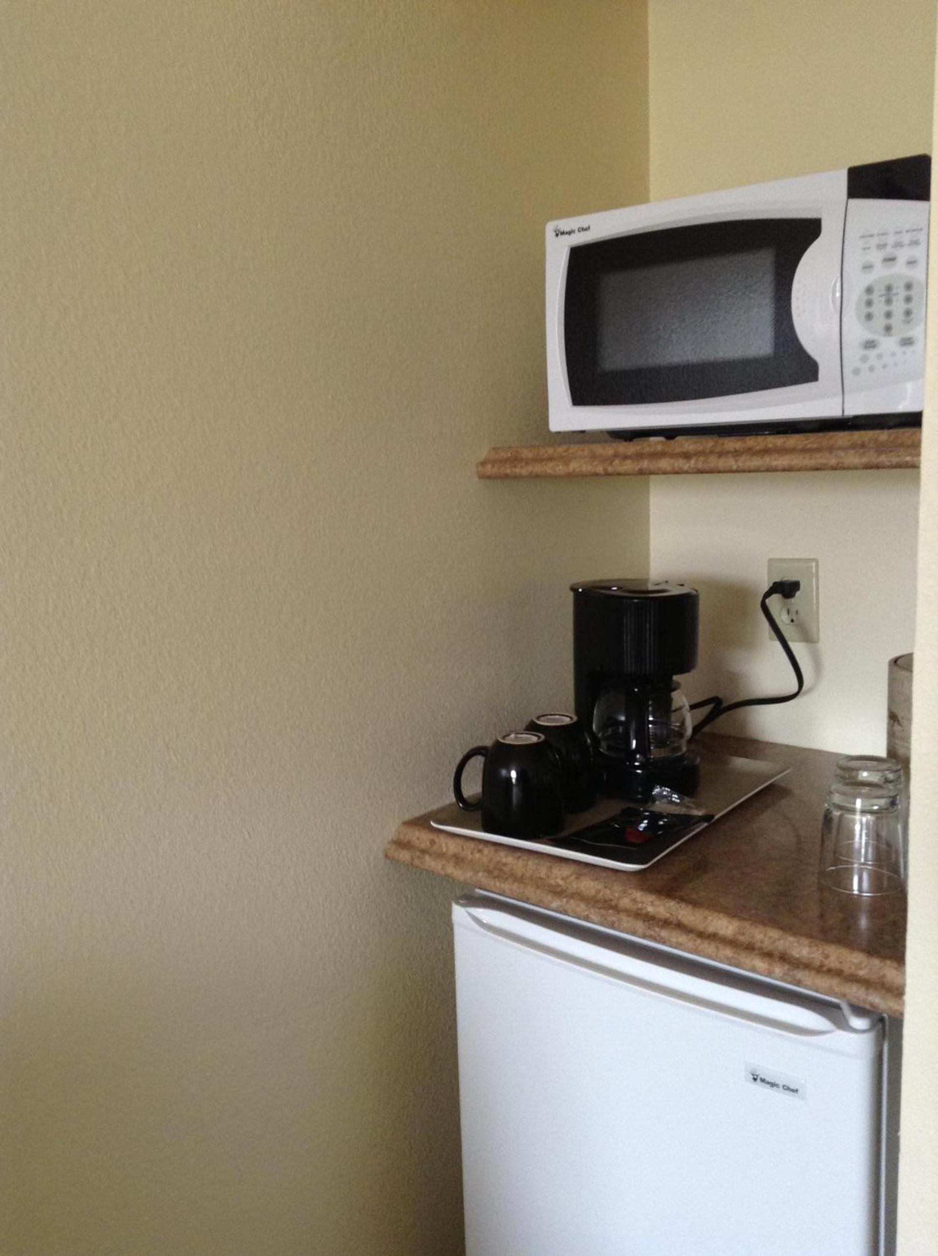 Best Inn & Suites photo 16