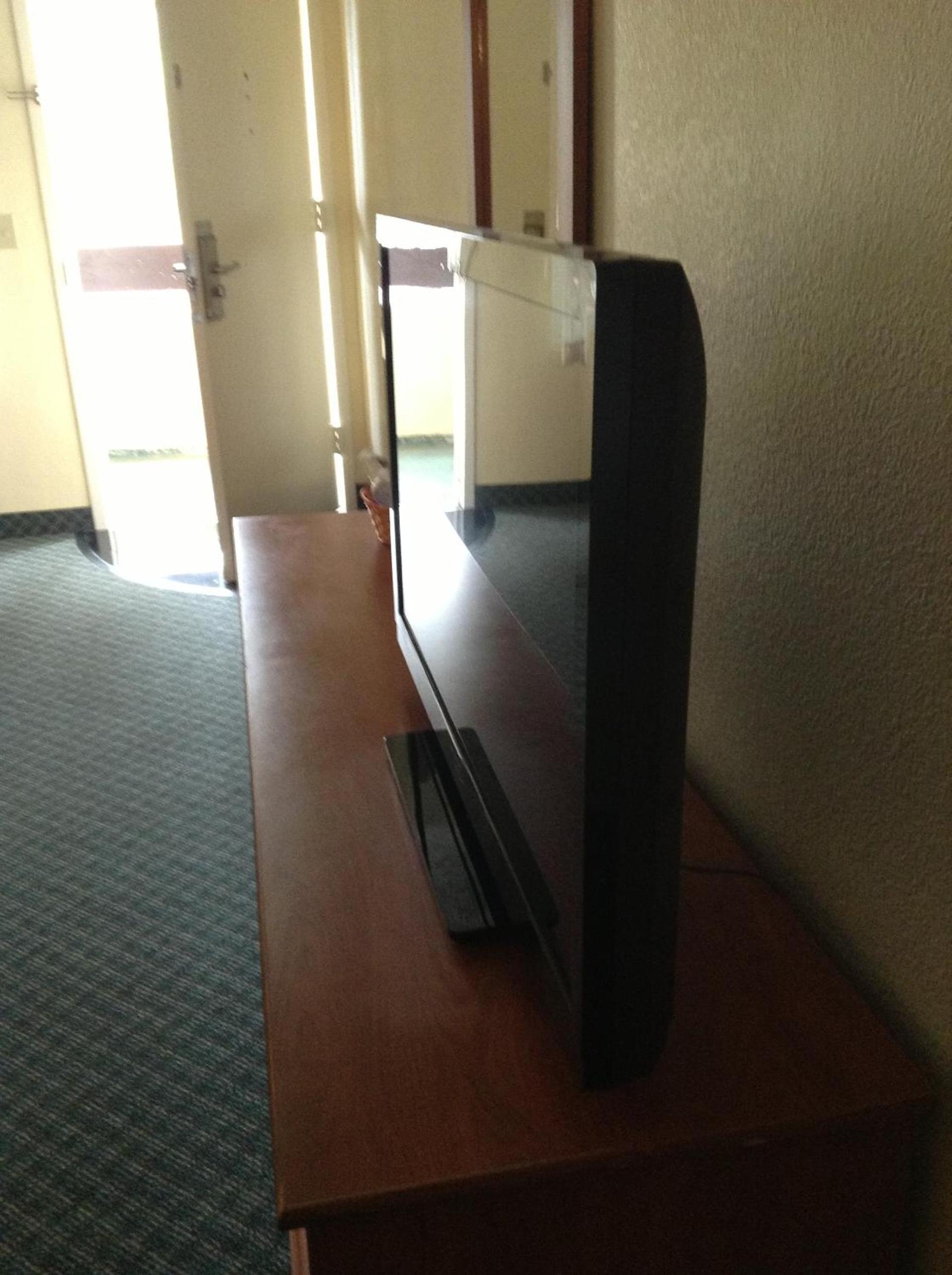 Best Inn & Suites photo 10
