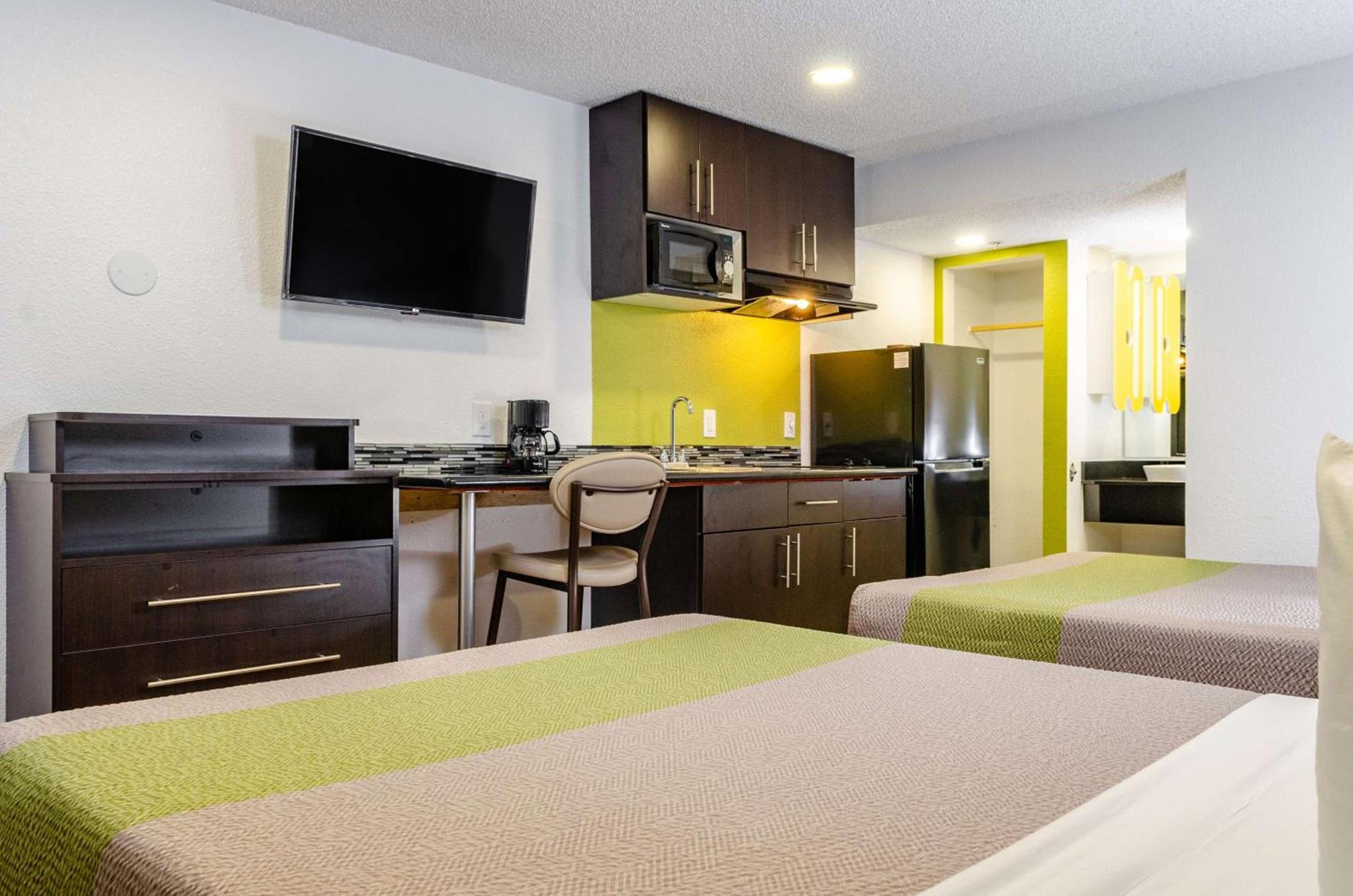 Studio 6-Fresno, CA - Extended Stay photo 16